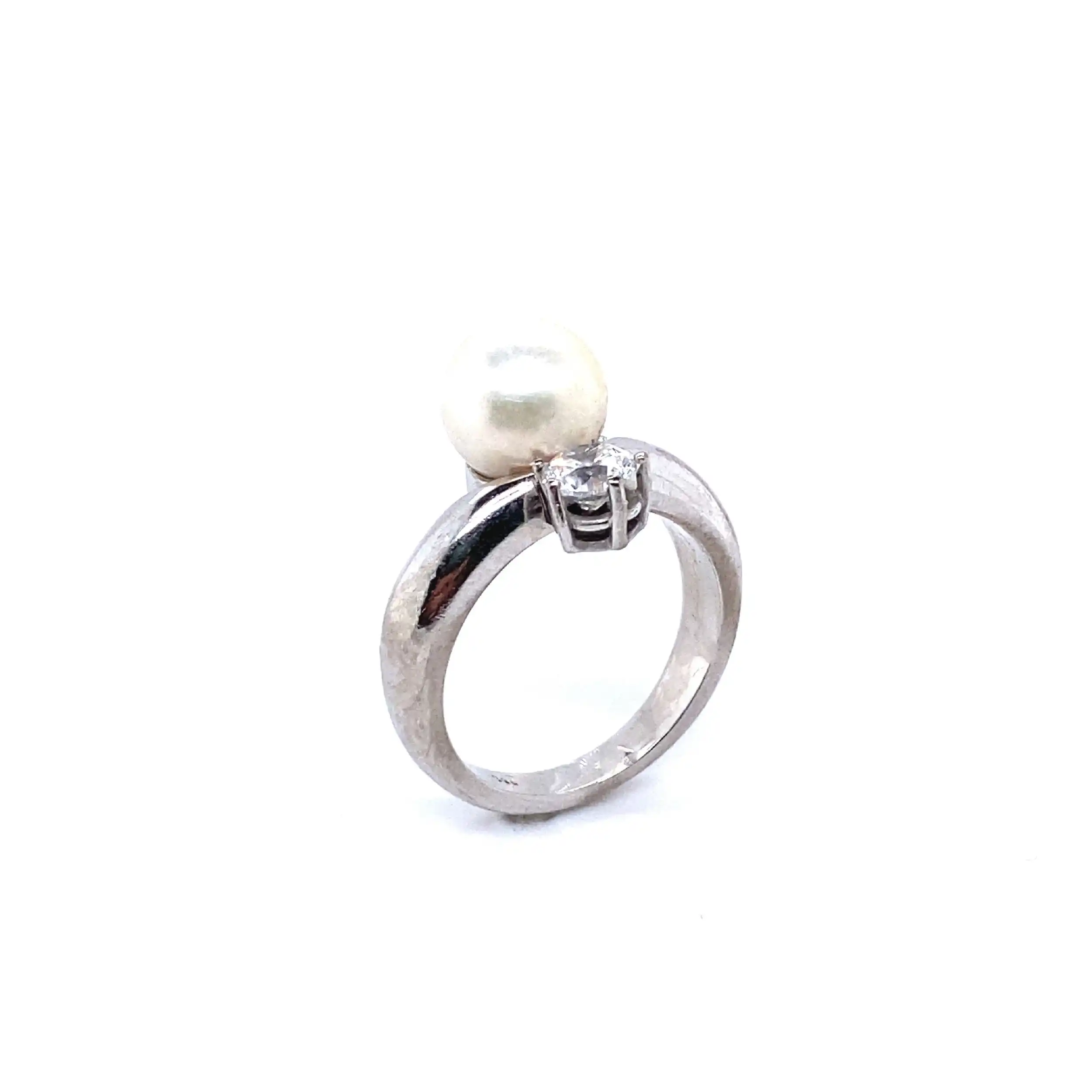 Ring Weißgold mit Perle und Brillanten