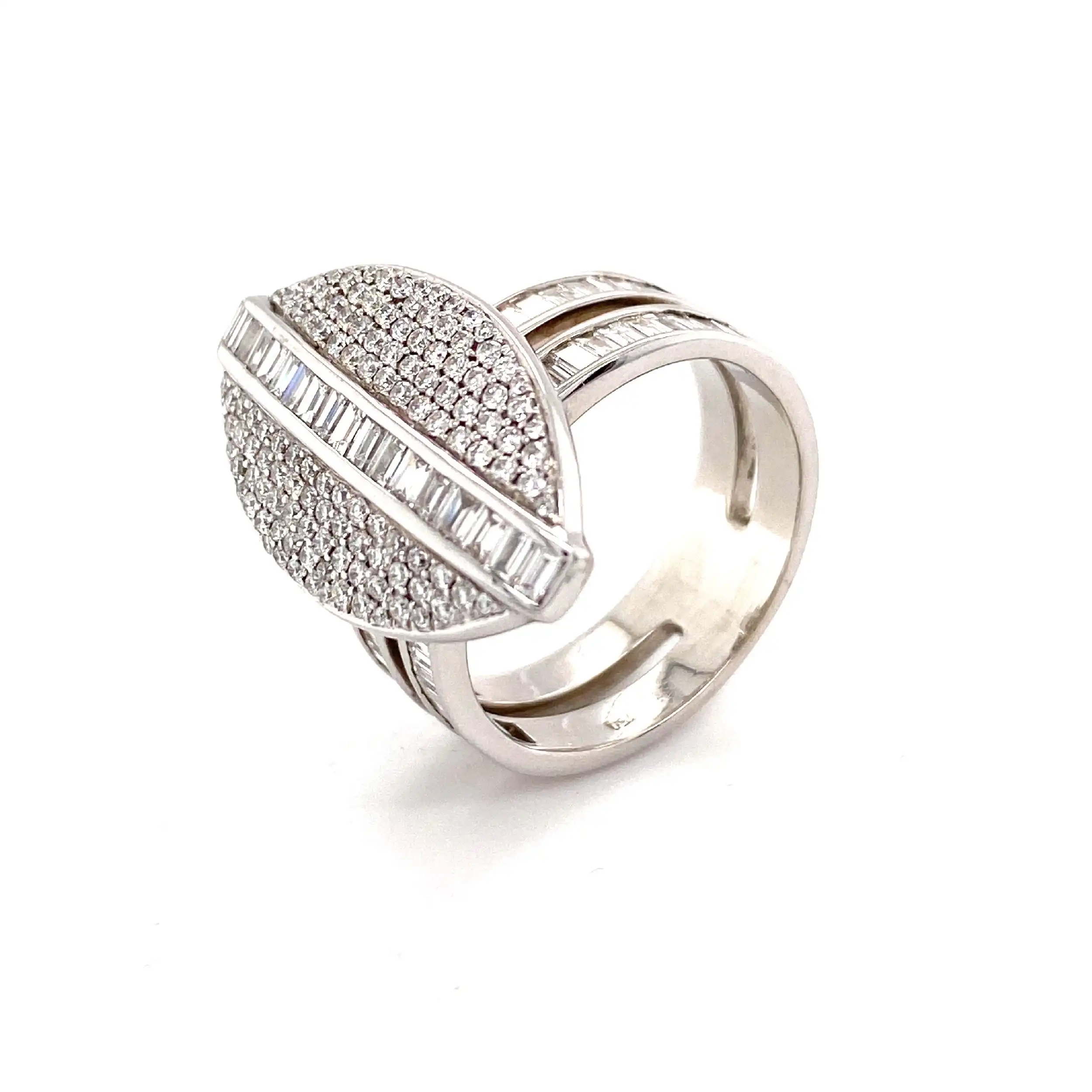 Ring Weißgold mit Brillanten & Baguette Diamanten