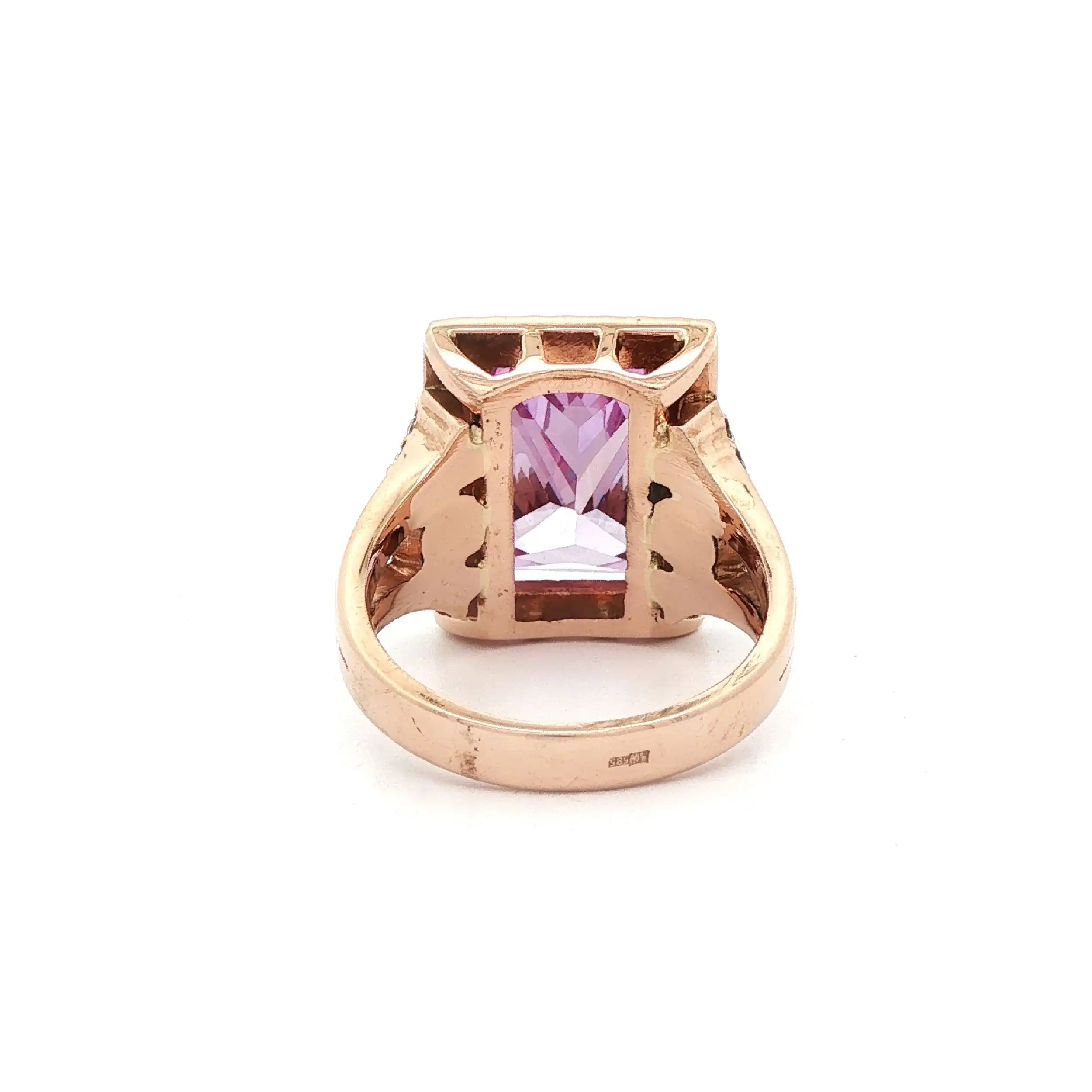 Ring Rotgold mit helllila Farbstein und Zirkonia Ring Rotgold mit helllila Farbstein und Zirkonia