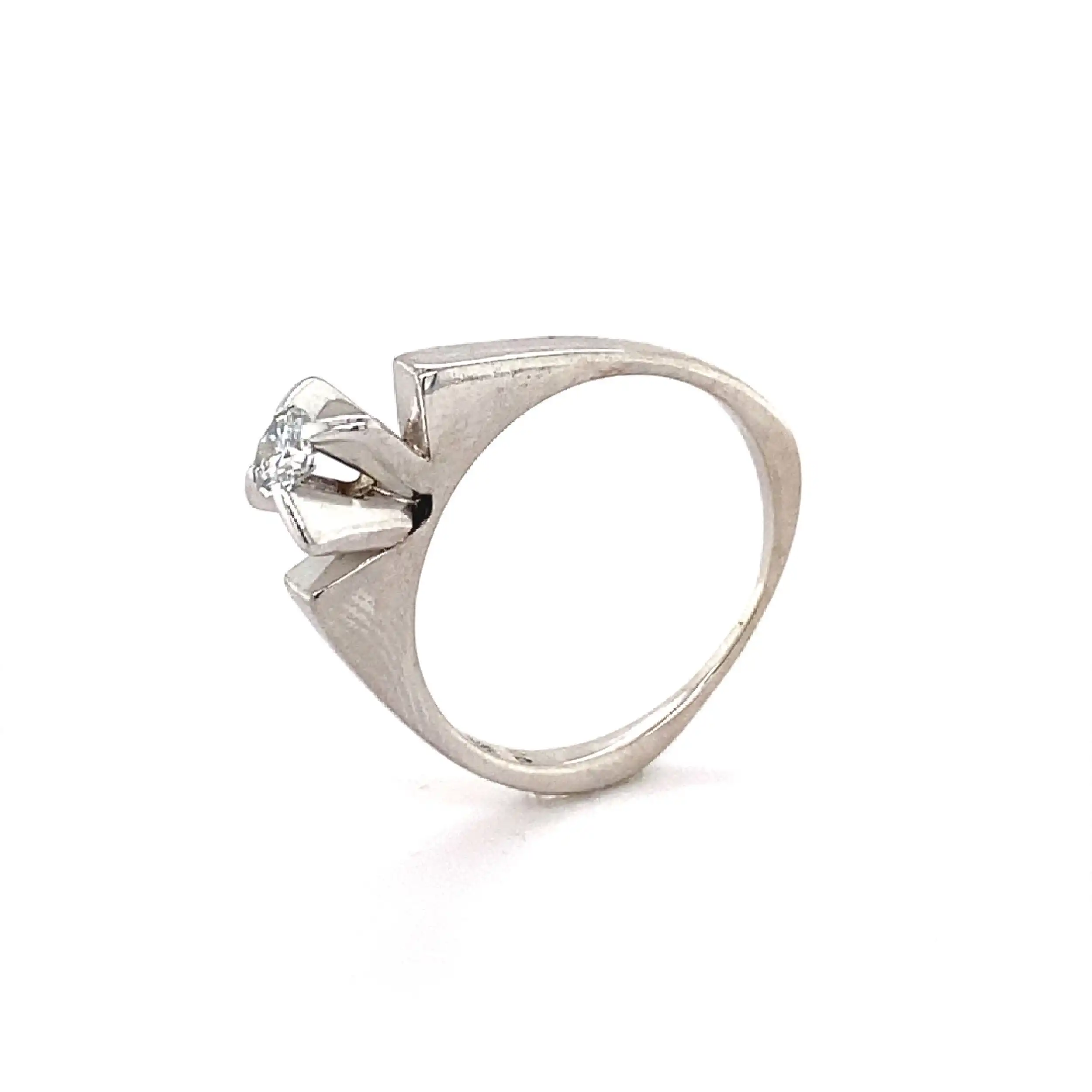Ring Weißgold mit Brillant, graviert mit 0,17ct Ring Weißgold mit Brillant, graviert mit 0,17ct