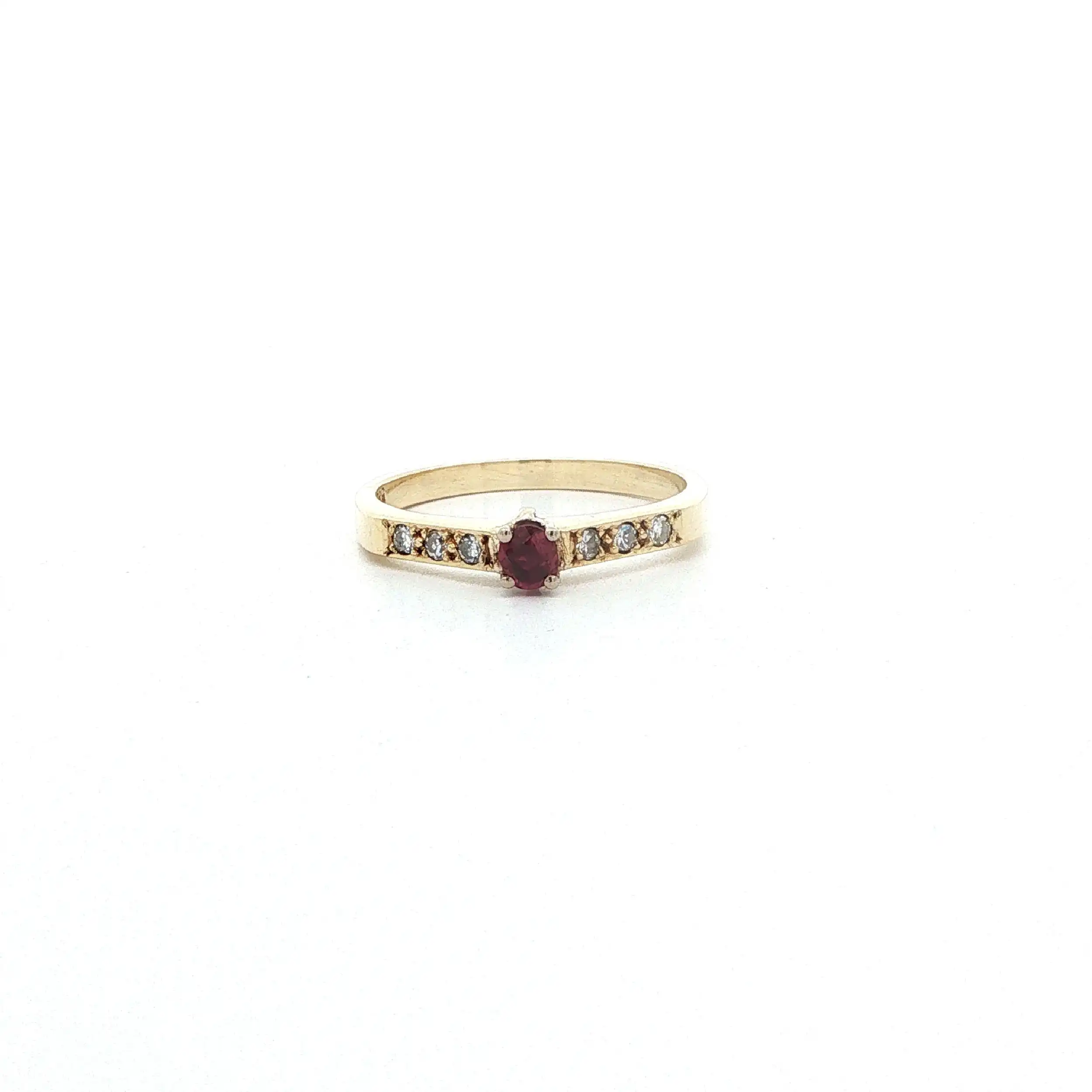 Ring Gelbgold mit Rubin & Diamanten