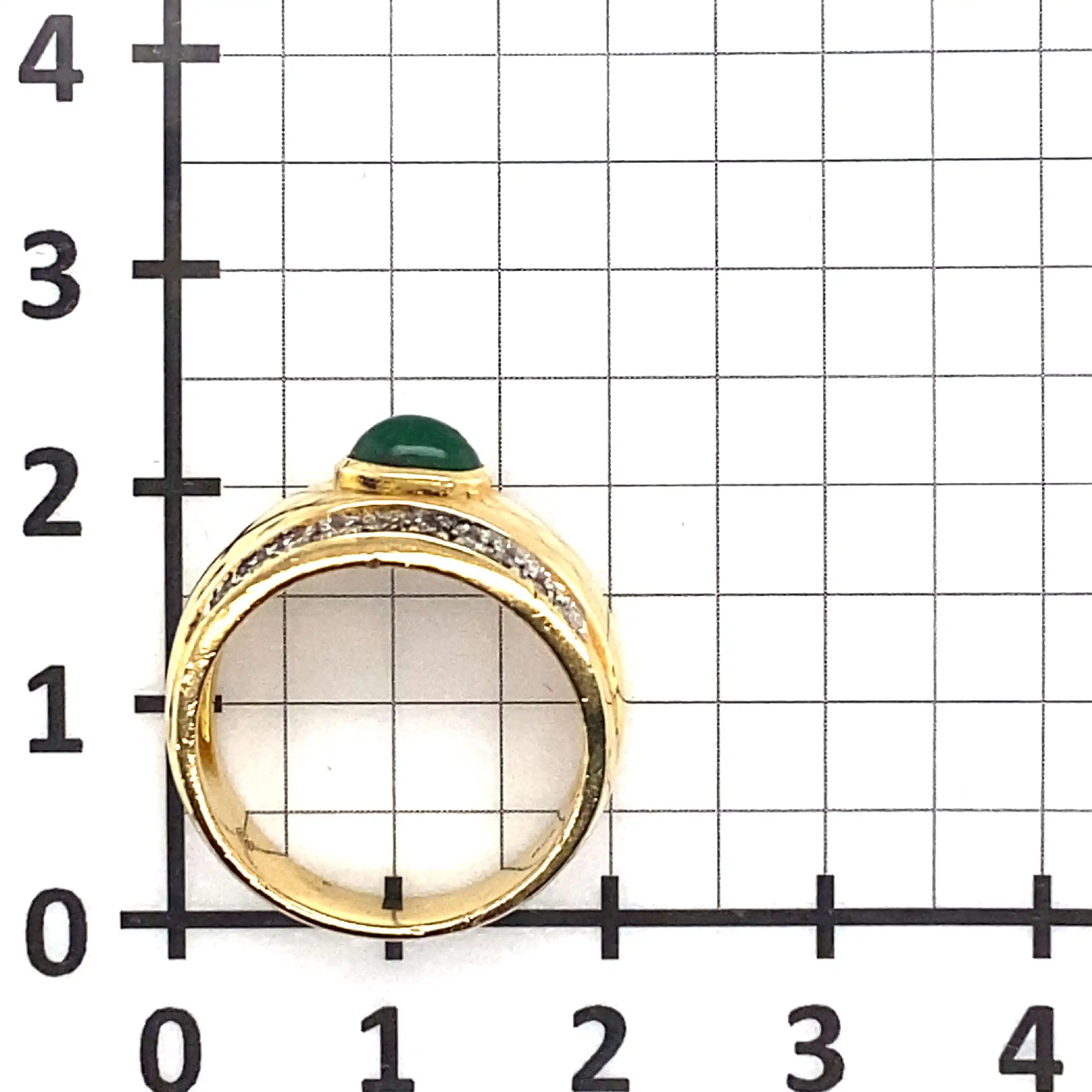Ring Gelbgold mit Brillanten und Smaragdchabochon Ring Gelbgold mit Brillanten und Smaragdchabochon