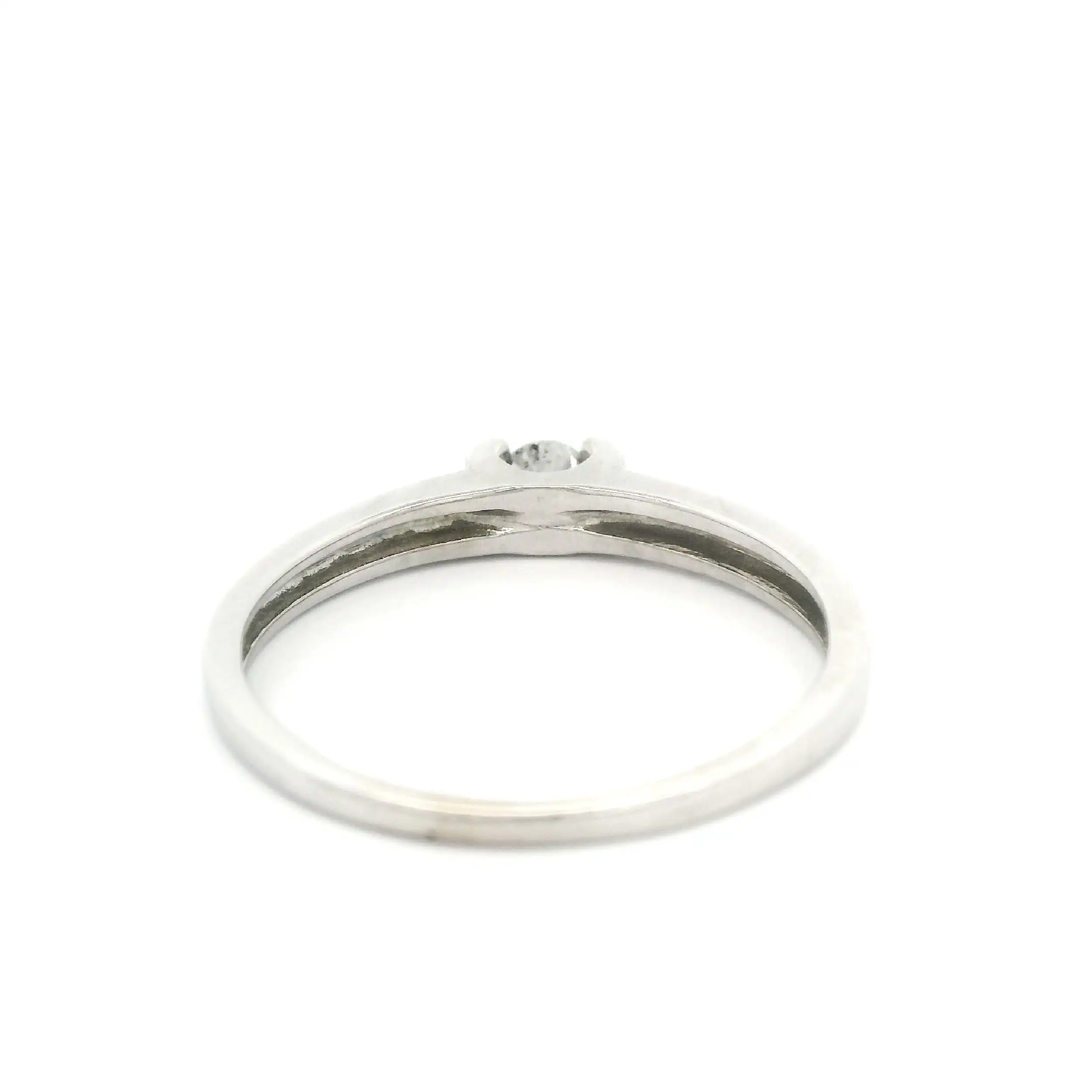 Ring Weißgold mit Brillant, graviert mit 0,08 ct Ring Weißgold mit Brillant, graviert mit 0,08 ct