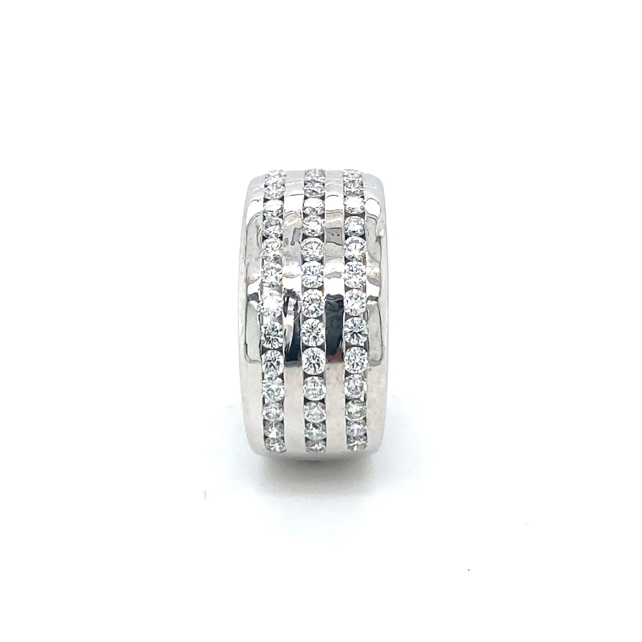 Ring Weißgold mit Brillanten Ring Weißgold mit Brillanten