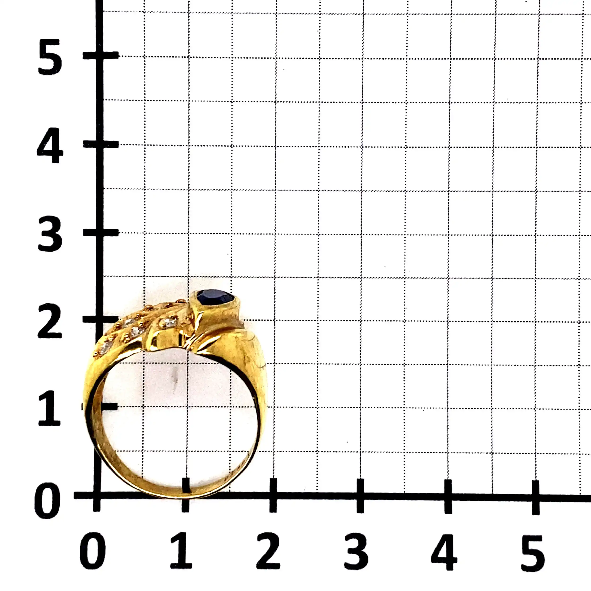 Ring Gelbgold mit Zirkonia und blauem Farbstein