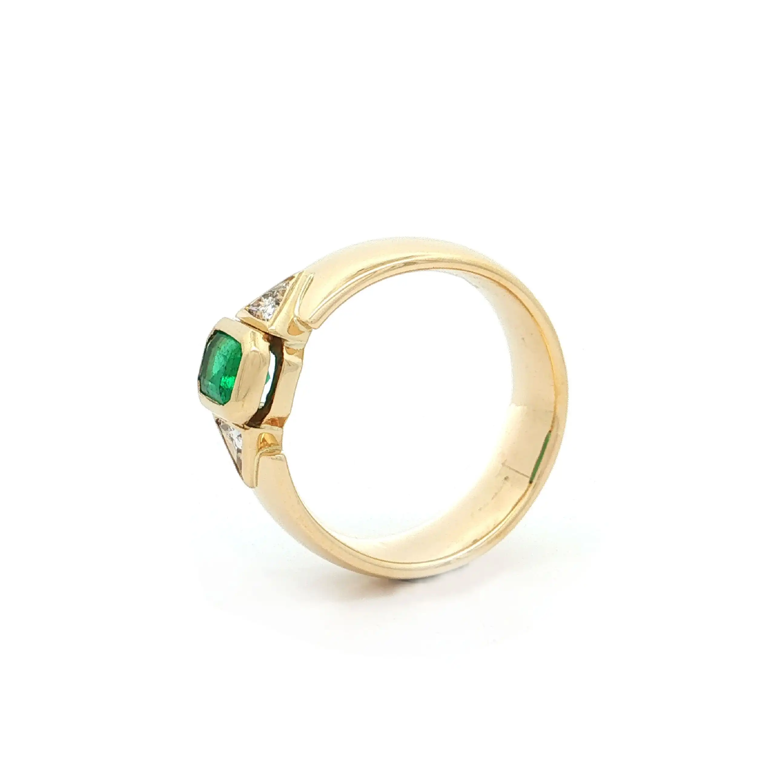 Ring Gelbgold mit Smaragd und Triangel Diamant