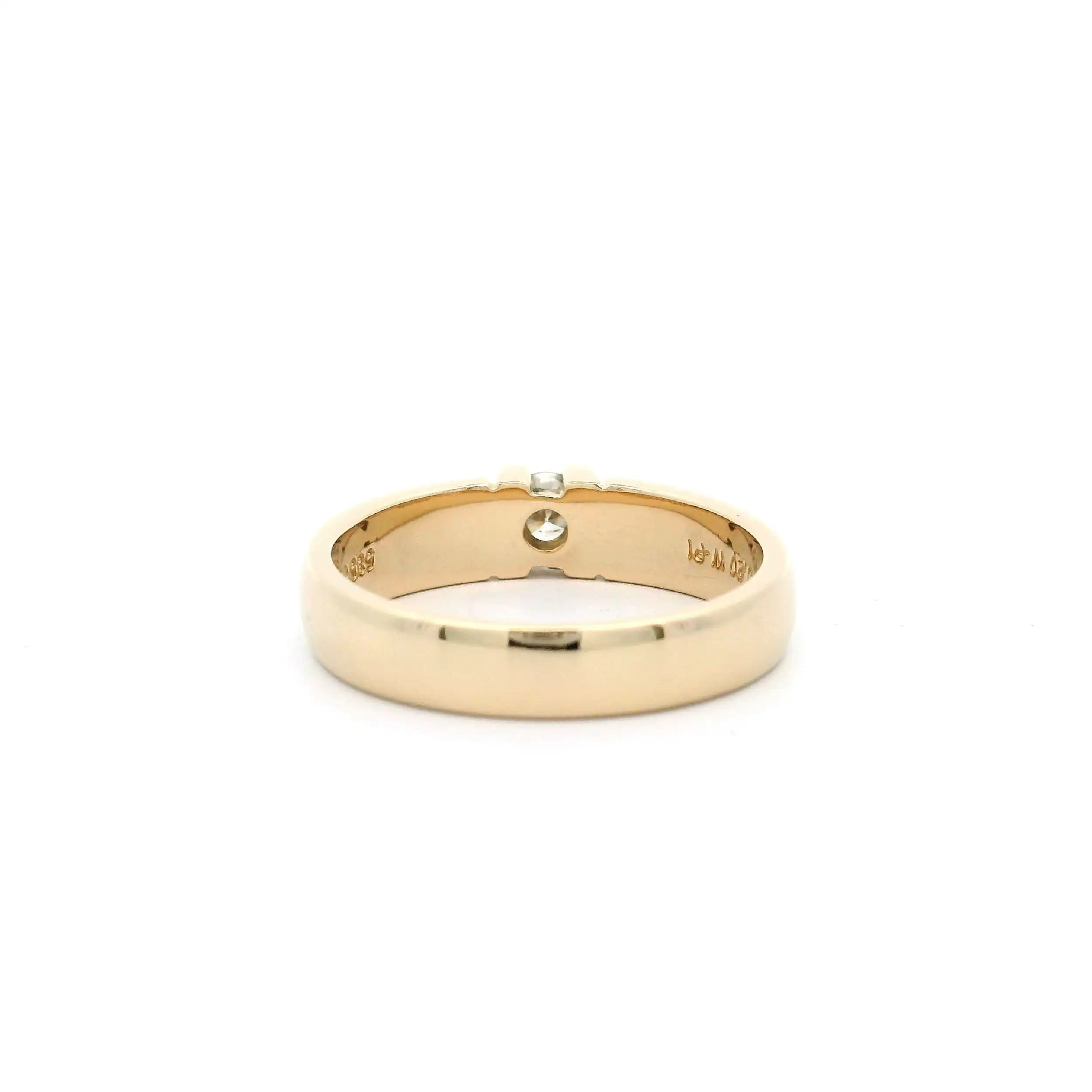 Ring Gelbgold Christ mit Brillant, graviert mit 0,20ct. Ring Gelbgold Christ mit Brillant, graviert mit 0,20ct.