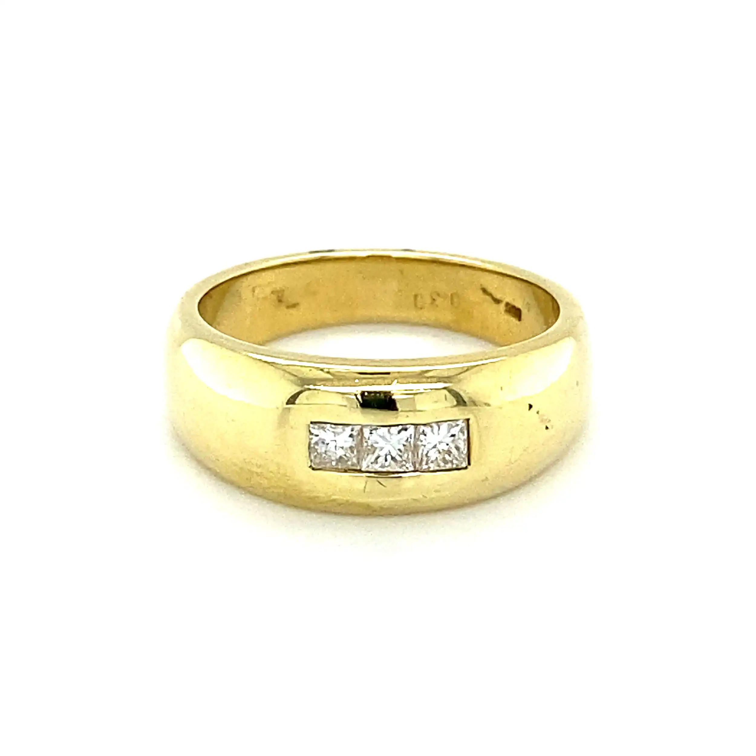 Ring Gelbgold mit Diamanten in Pricess Cut, graviert mit 0,30ct Ring Gelbgold mit Diamanten in Pricess Cut, graviert mit 0,30ct