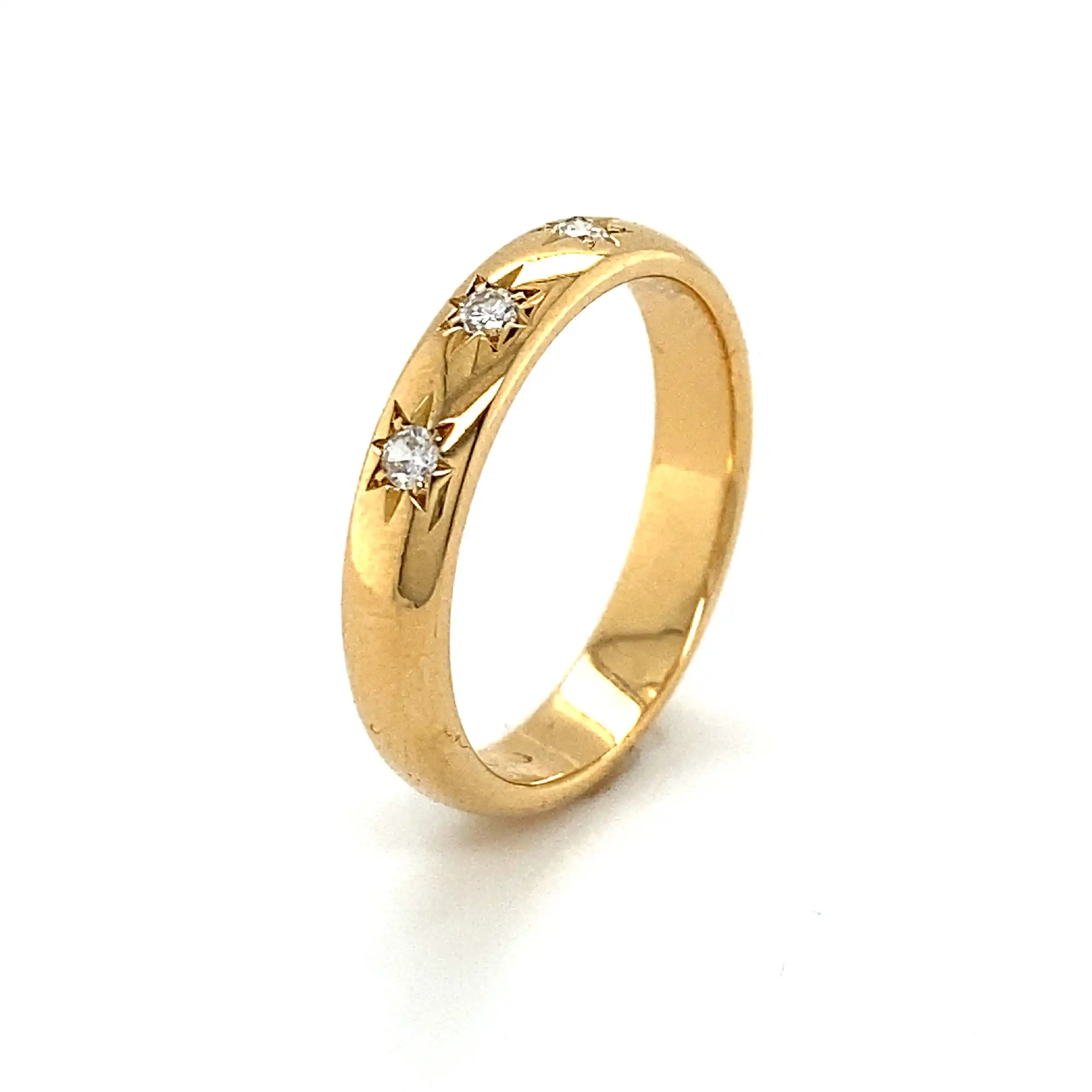 Ring Gelbgold mit Brillanten, graviert 0,08ct. Ring Gelbgold mit Brillanten, graviert 0,08ct.