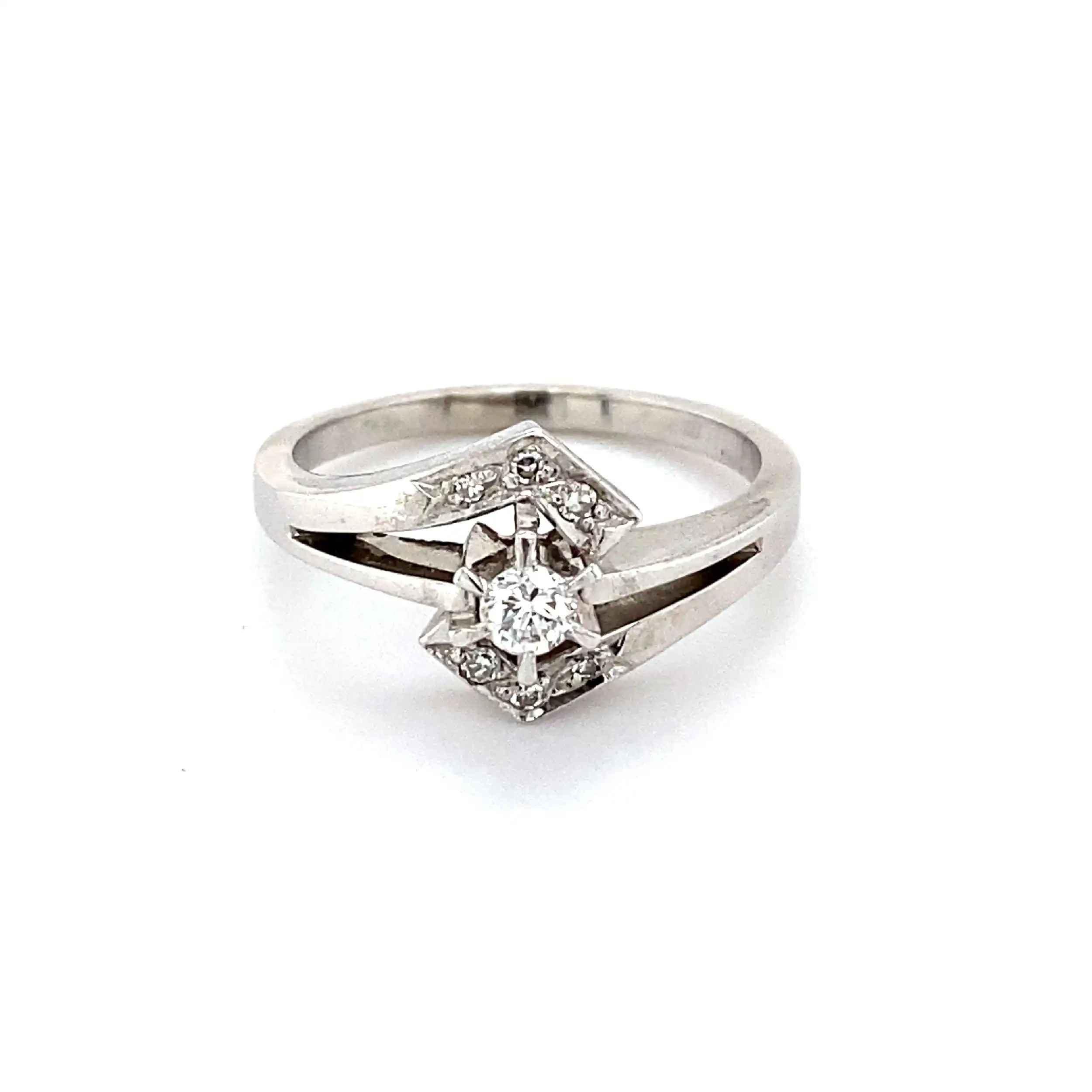 Ring Weißgold mit Brillant und Diamanten Ring Weißgold mit Brillant und Diamanten