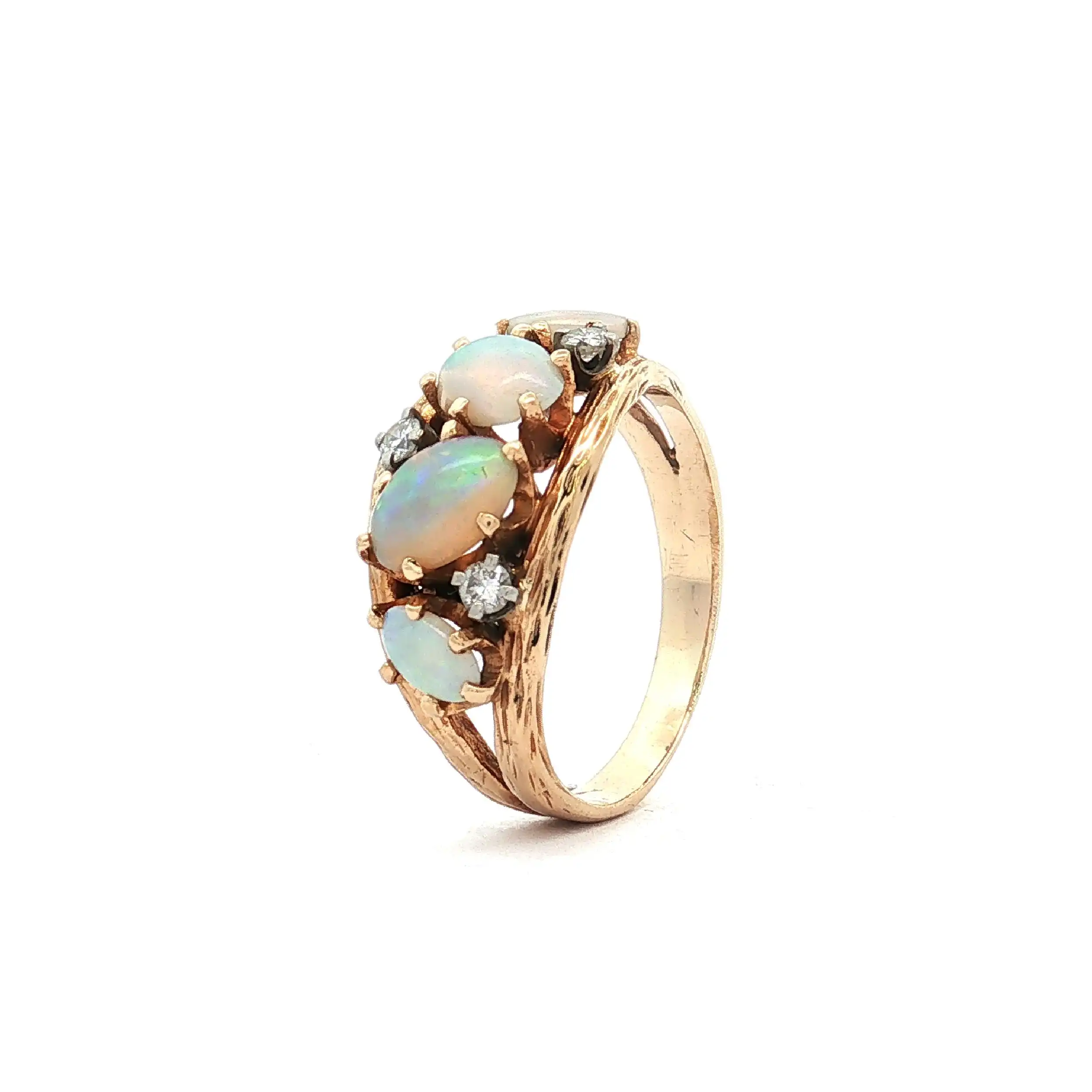 Ring Gelbgold mit Opal und Brillanten