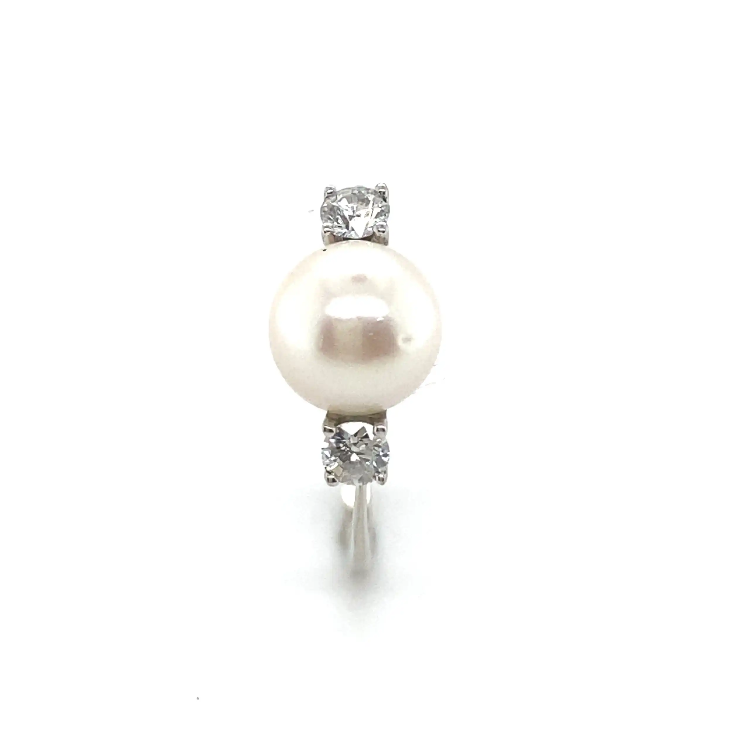Perlring mit Brillanten, graviert mit 0,24ct Perlring mit Brillanten, graviert mit 0,24ct