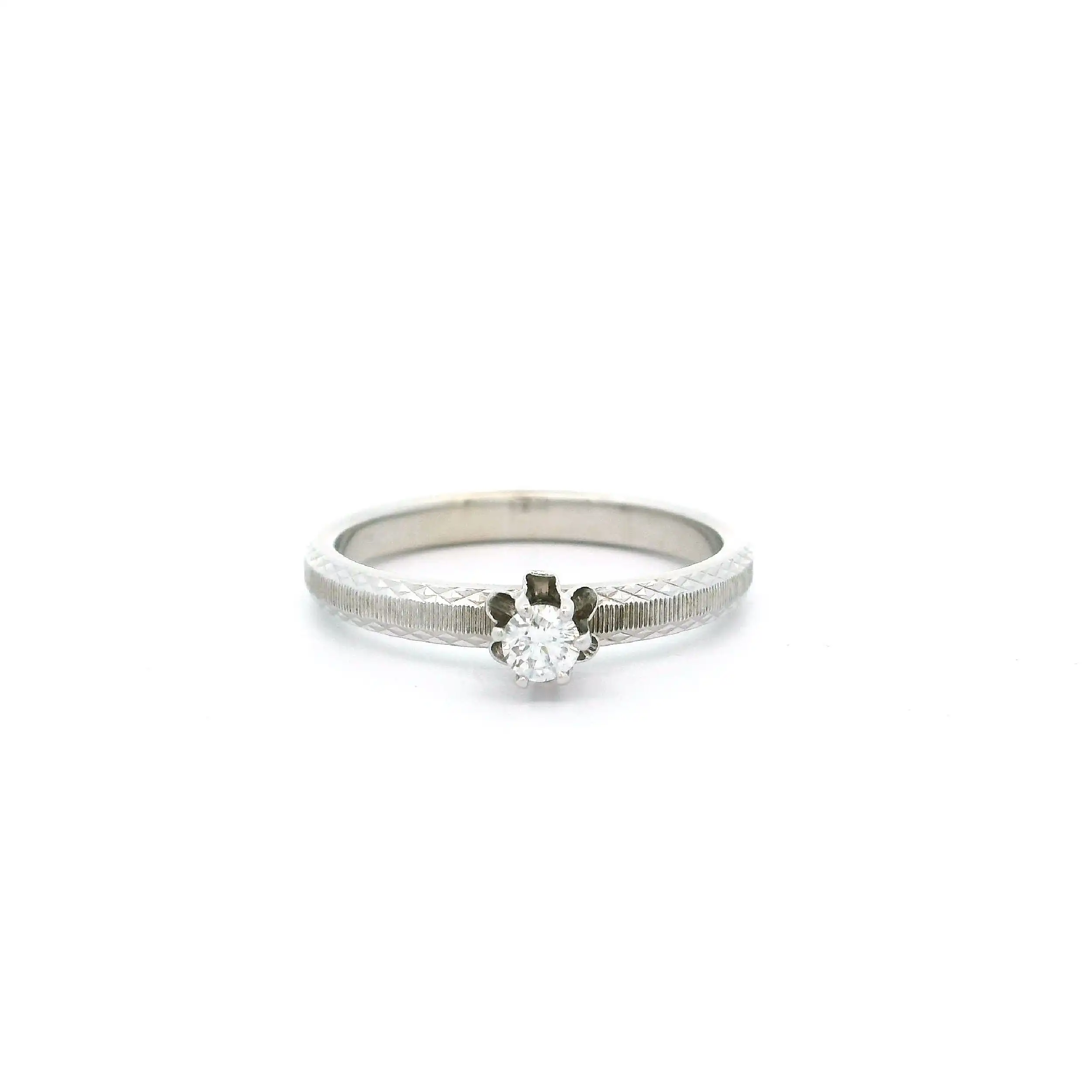 Ring Weißgold mit Brillant, graviert mit 0,10ct.