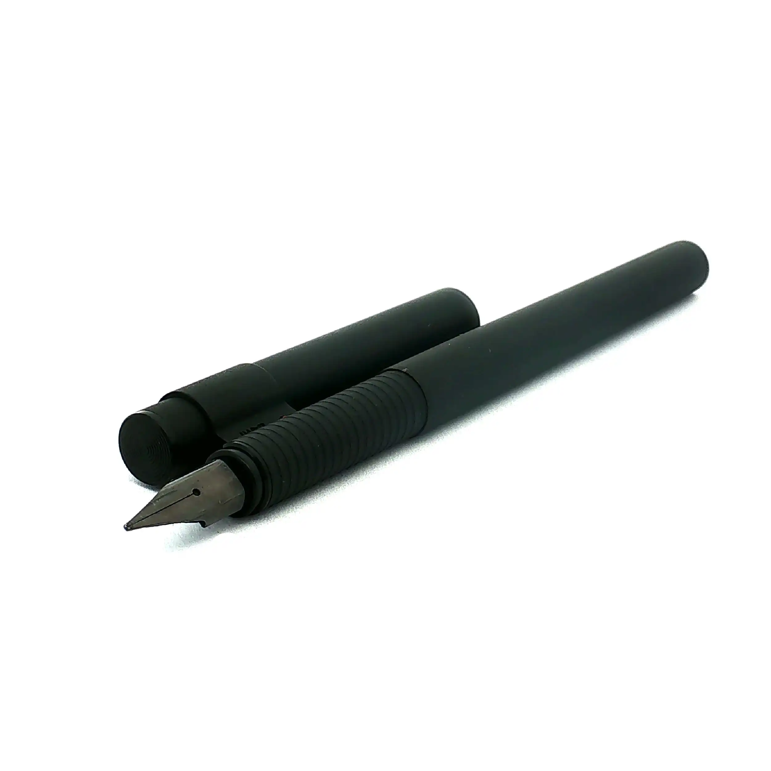 Lamy Unic Black Edition Füller schwarz/matt Gerd A. Müller Lamy Unic Black Edition Füller schwarz/matt Gerd A. Müller