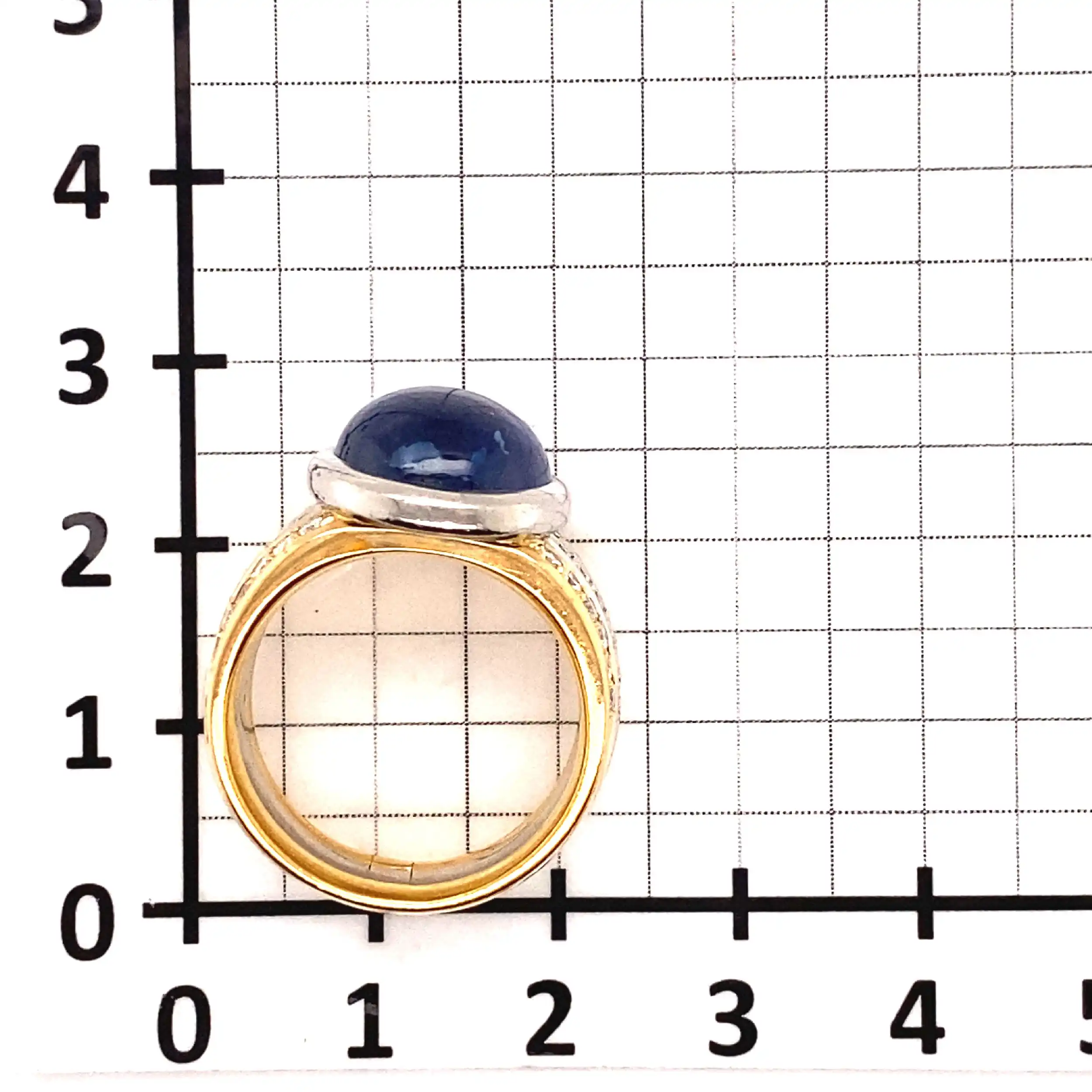 Ring Bicolor mit Cabochon Saphir, Brillanten und EPL Expertise Ring Bicolor mit Cabochon Saphir, Brillanten und EPL Expertise