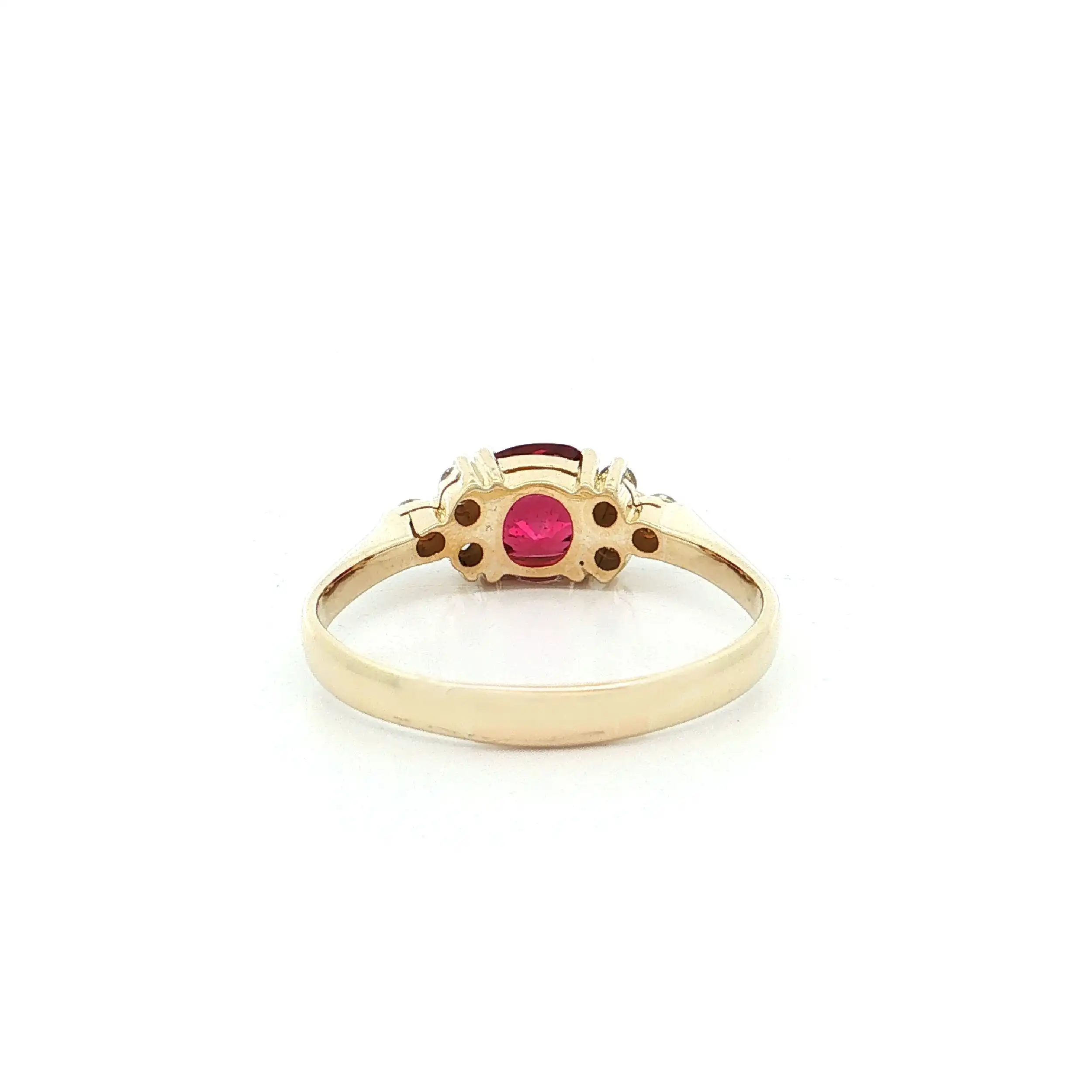 Ring mit Brillanten und Spinell