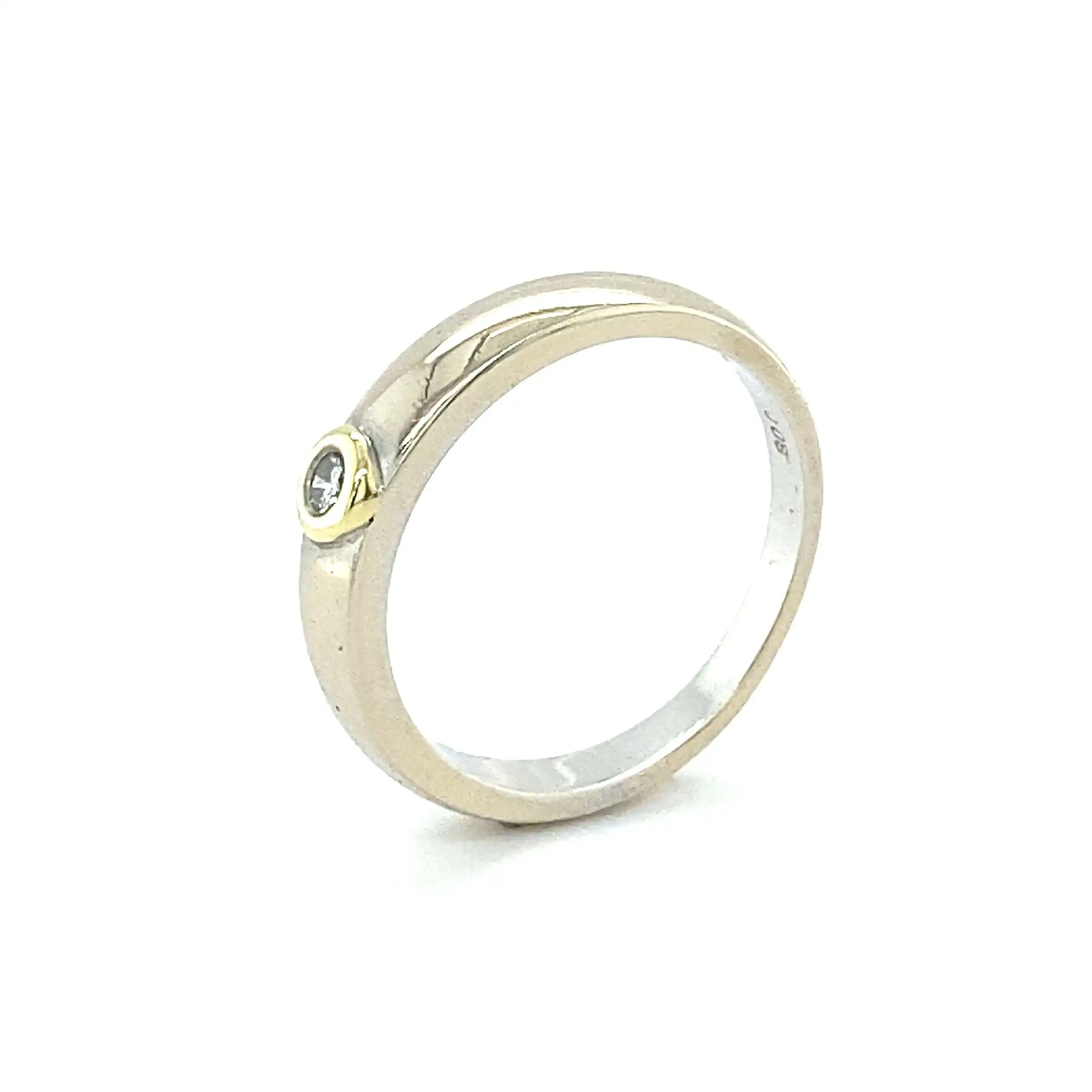 Ring Bicolor mit Brillant, graviert mit 0,08ct Ring Bicolor mit Brillant, graviert mit 0,08ct