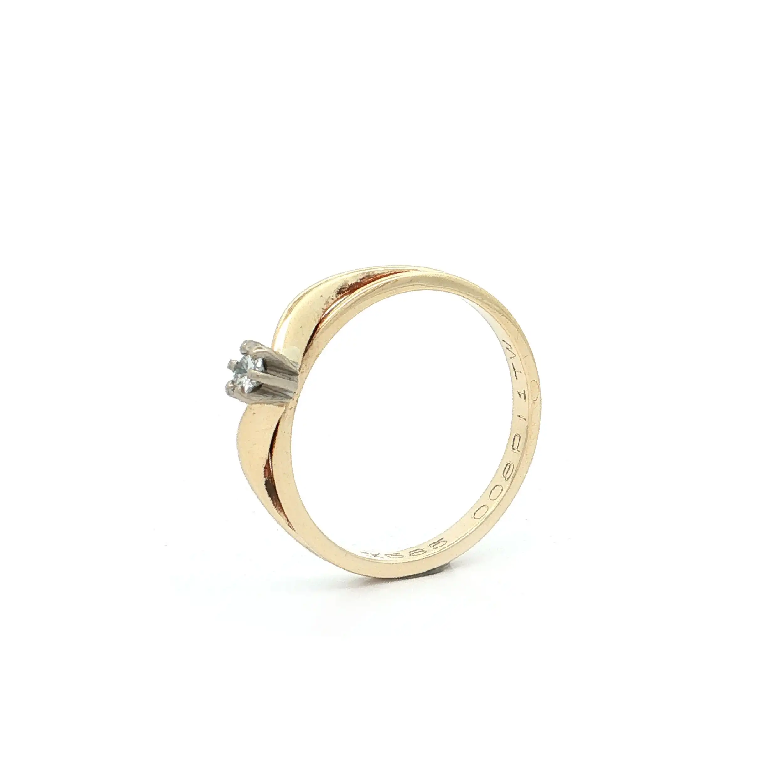 Ring Gelbgold mit Brillant, graviert mit 0,08ct P1/TW Ring Gelbgold mit Brillant, graviert mit 0,08ct P1/TW