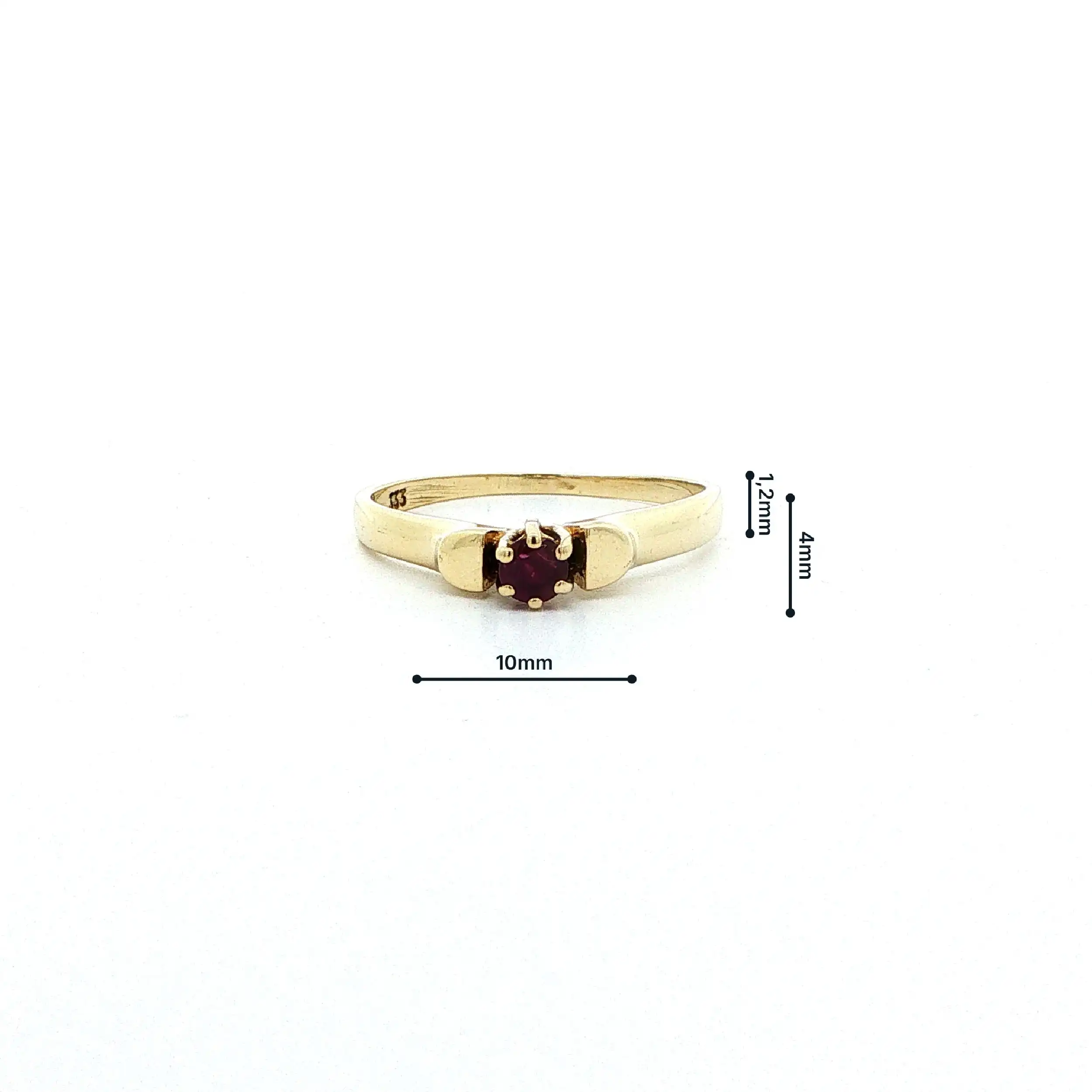 Ring Gelbgold mit Rubin Ring Gelbgold mit Rubin