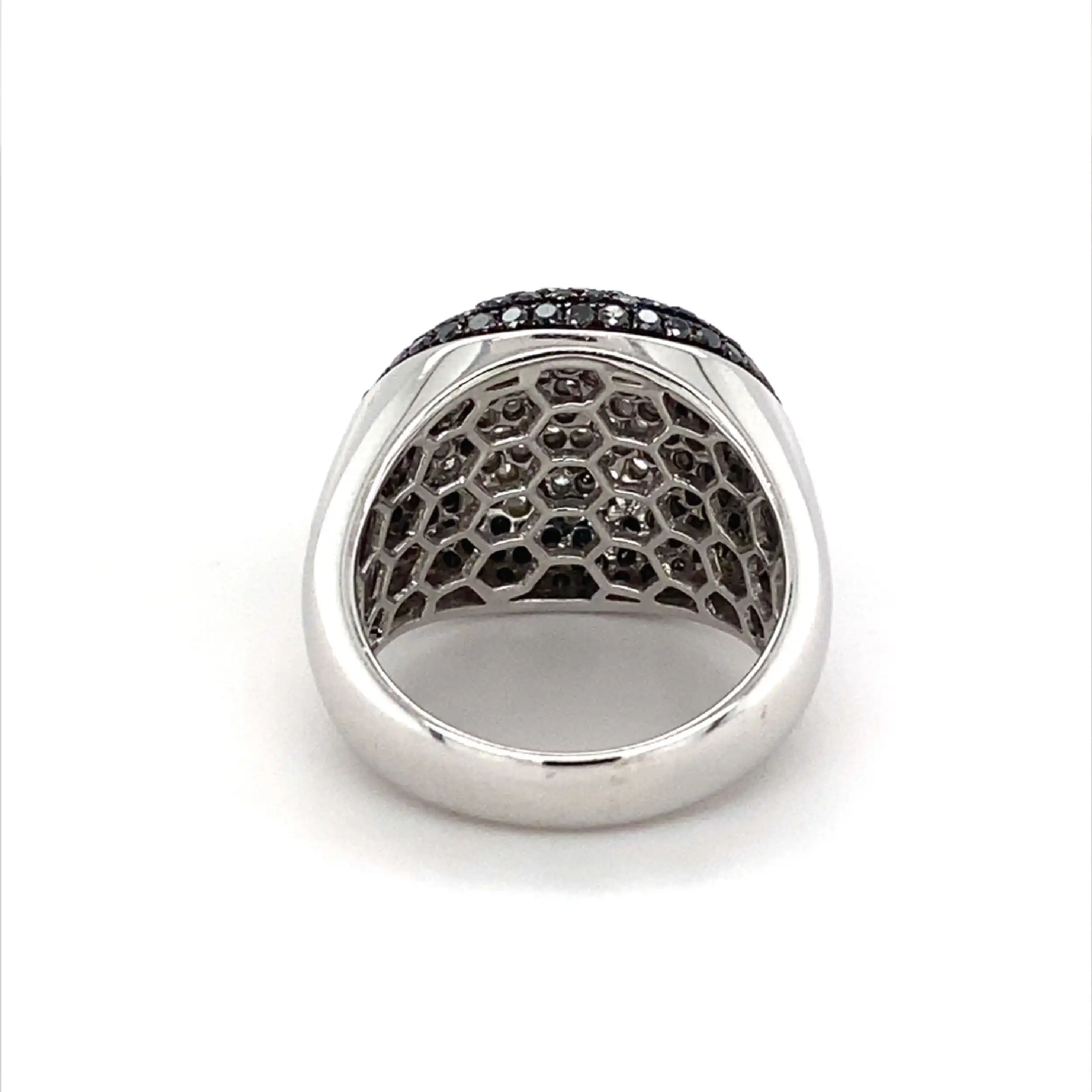 Ring Weißgold mit schwarzen und weißen Brillanten Ring Weißgold mit schwarzen und weißen Brillanten
