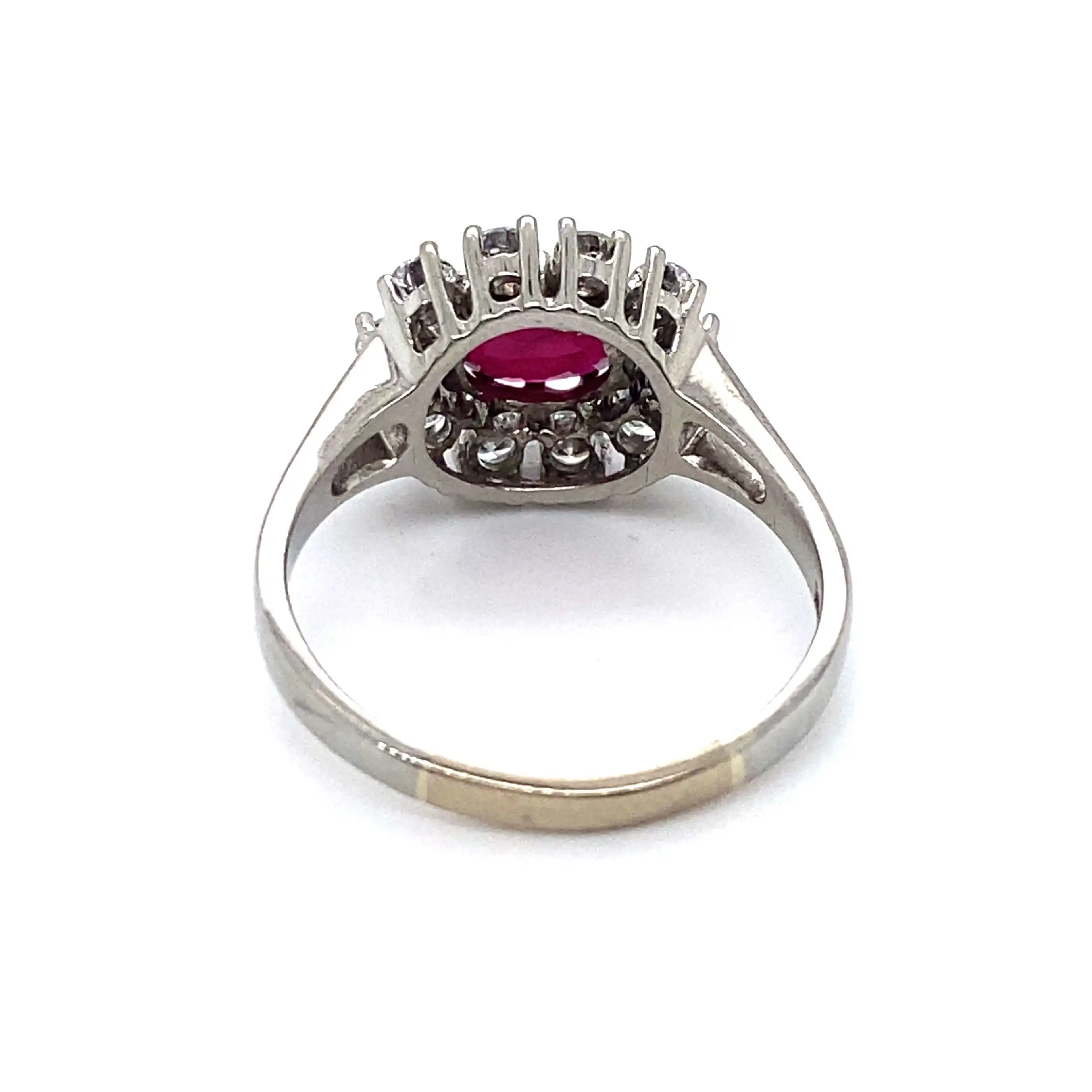 Ring Weißgold mit Rubin, graviert mit 1.18ct und 10 Brillanten, graviert mit 0,57ct, mit Befundbericht von EPL Ring Weißgold mit Rubin, graviert mit 1.18ct und 10 Brillanten, graviert mit 0,57ct, mit Befundbericht von EPL