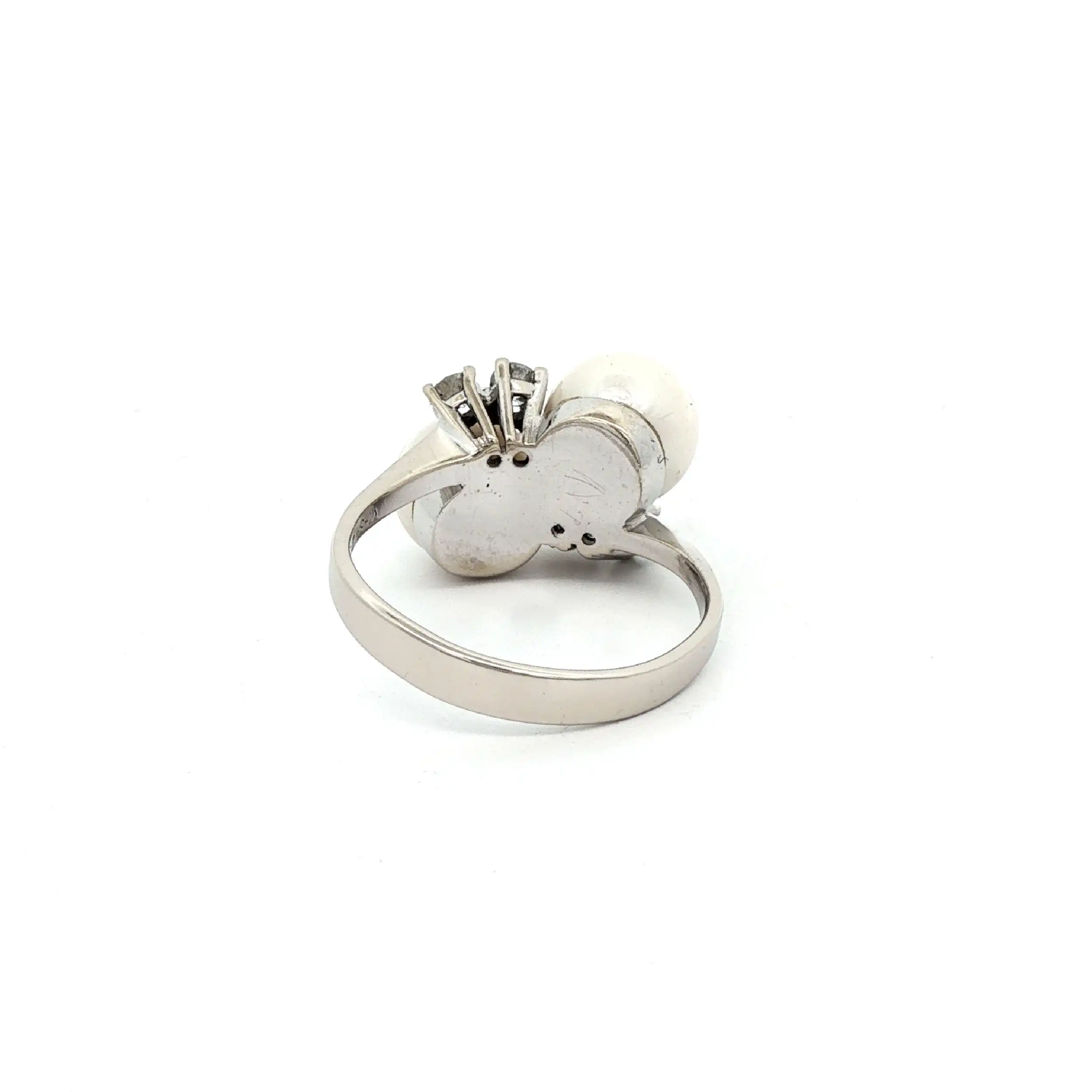 Ring Weißgold mit Perlen und Brillanten Ring Weißgold mit Perlen und Brillanten