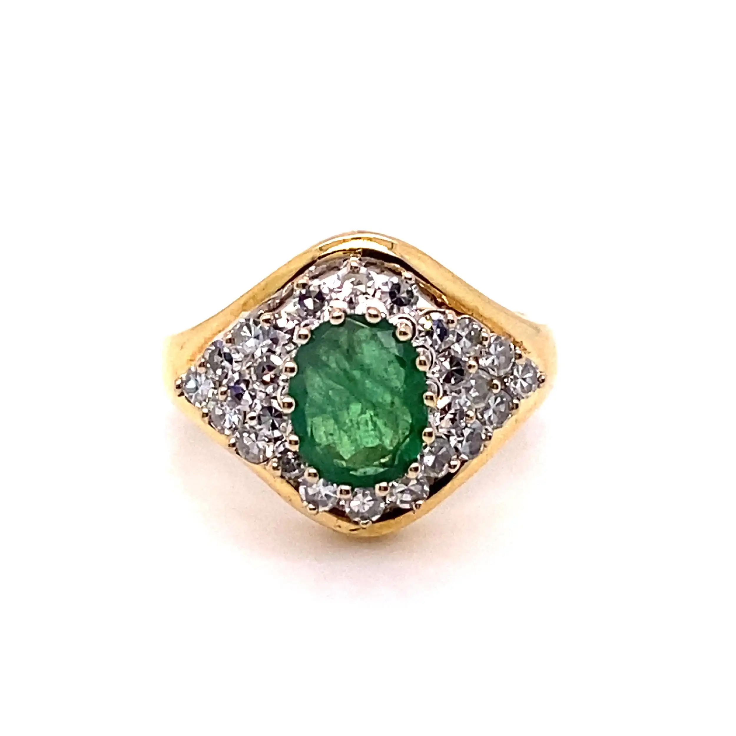 Ring Gelbgold mit 26 Diamanten, graviert mit 0,63ct. und Smaragd, graviert mit 1,00ct. Ring Gelbgold mit 26 Diamanten, graviert mit 0,63ct. und Smaragd, graviert mit 1,00ct.