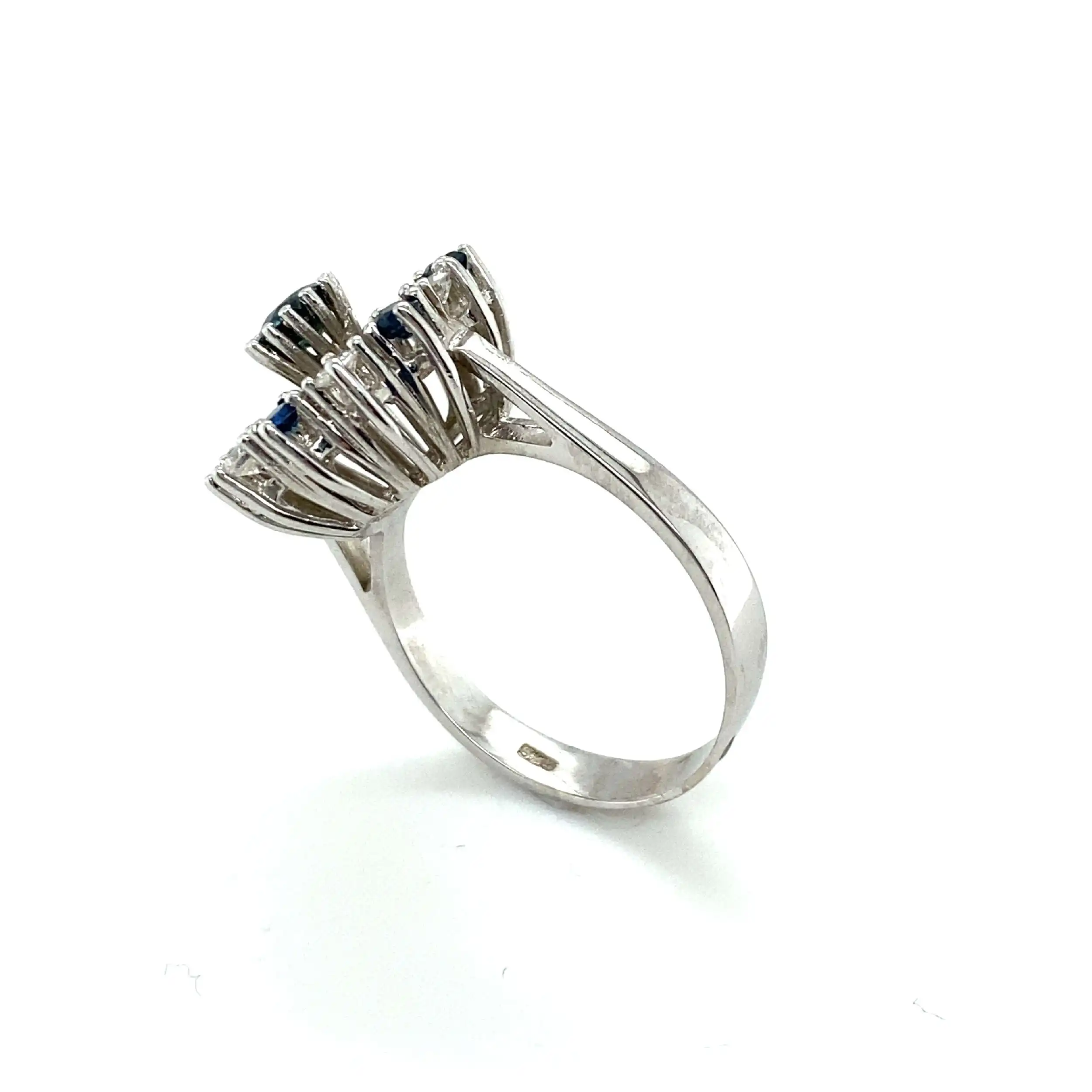 Ring Weißgold mit Saphiren und Brillanten