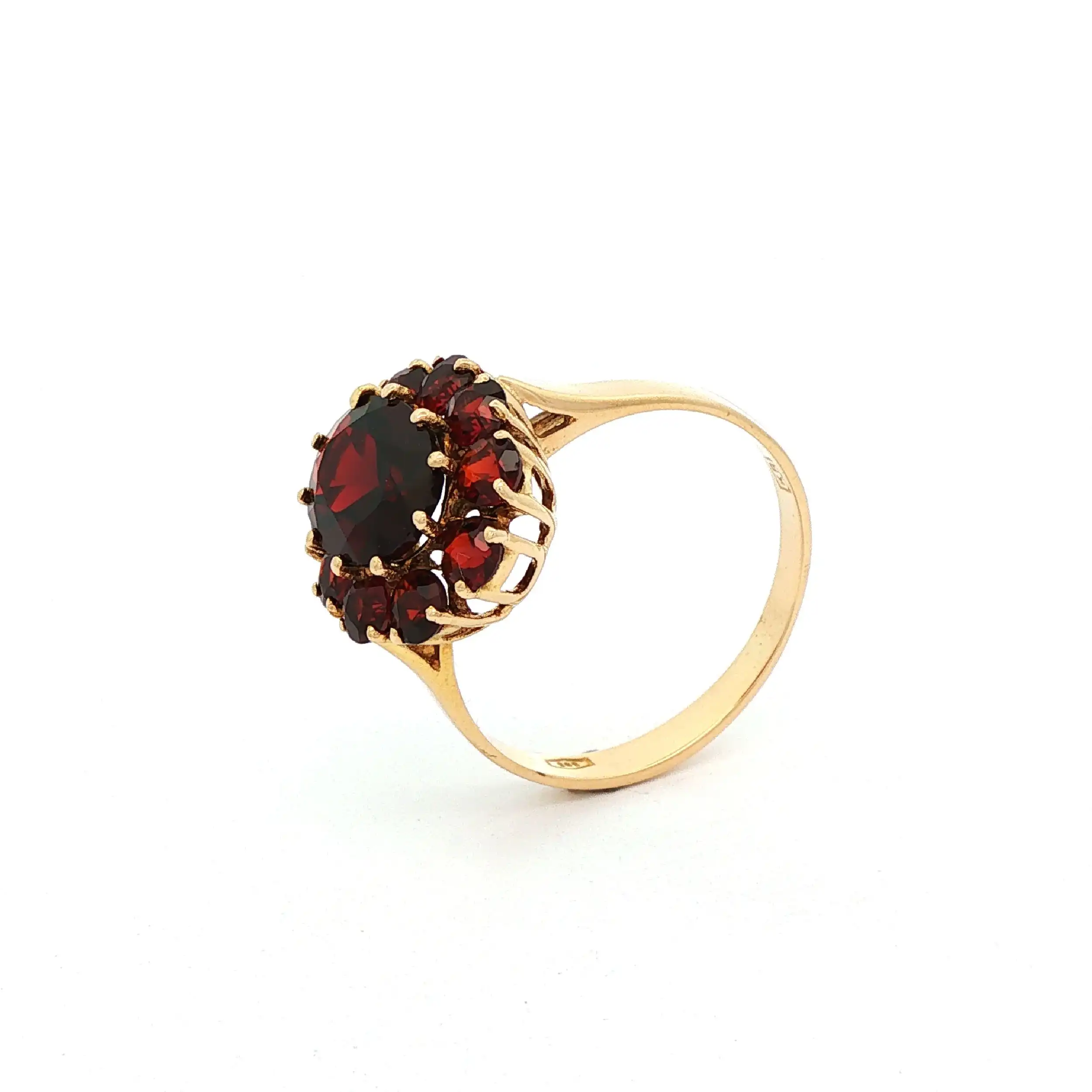 Ring Gelbgold mit Granat Ring Gelbgold mit Granat