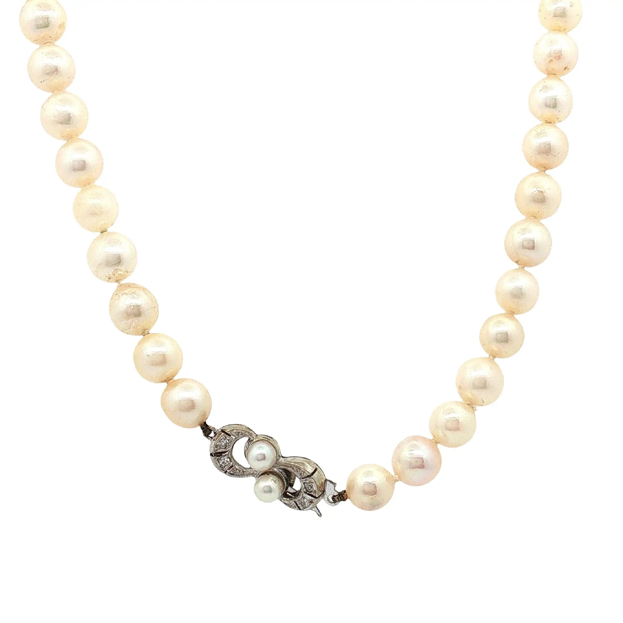 Perlenkette mit Weißgoldschloss und Diamanten