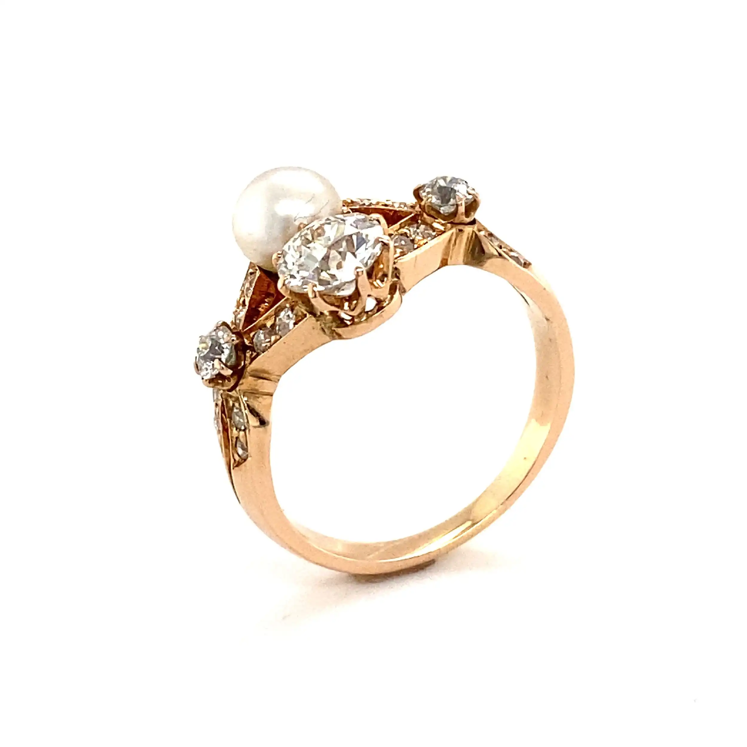 Ring Roségold mit Perle & Altschliff-Brillanten Ring Roségold mit Perle & Altschliff-Brillanten