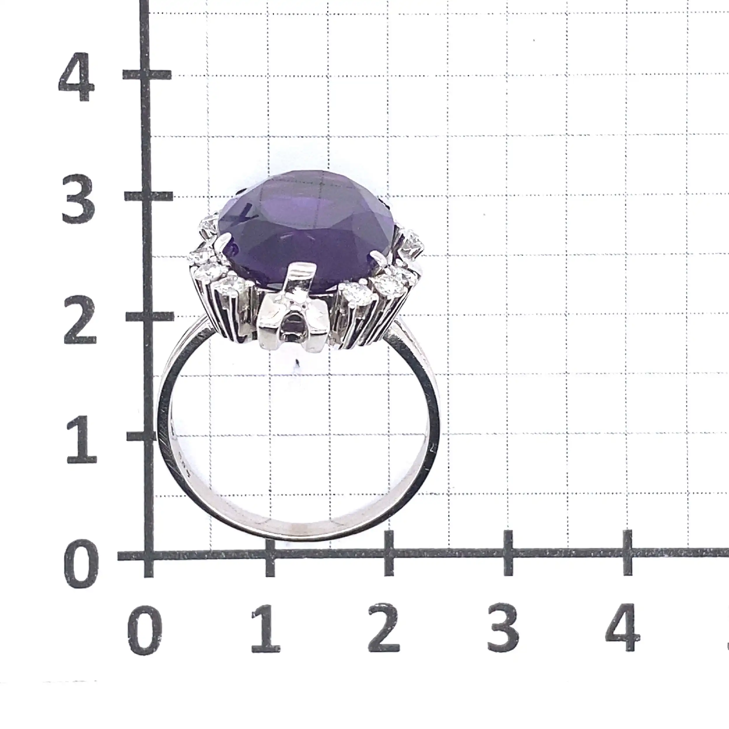 Ring mit Brillanten und Amethyst Ring mit Brillanten und Amethyst