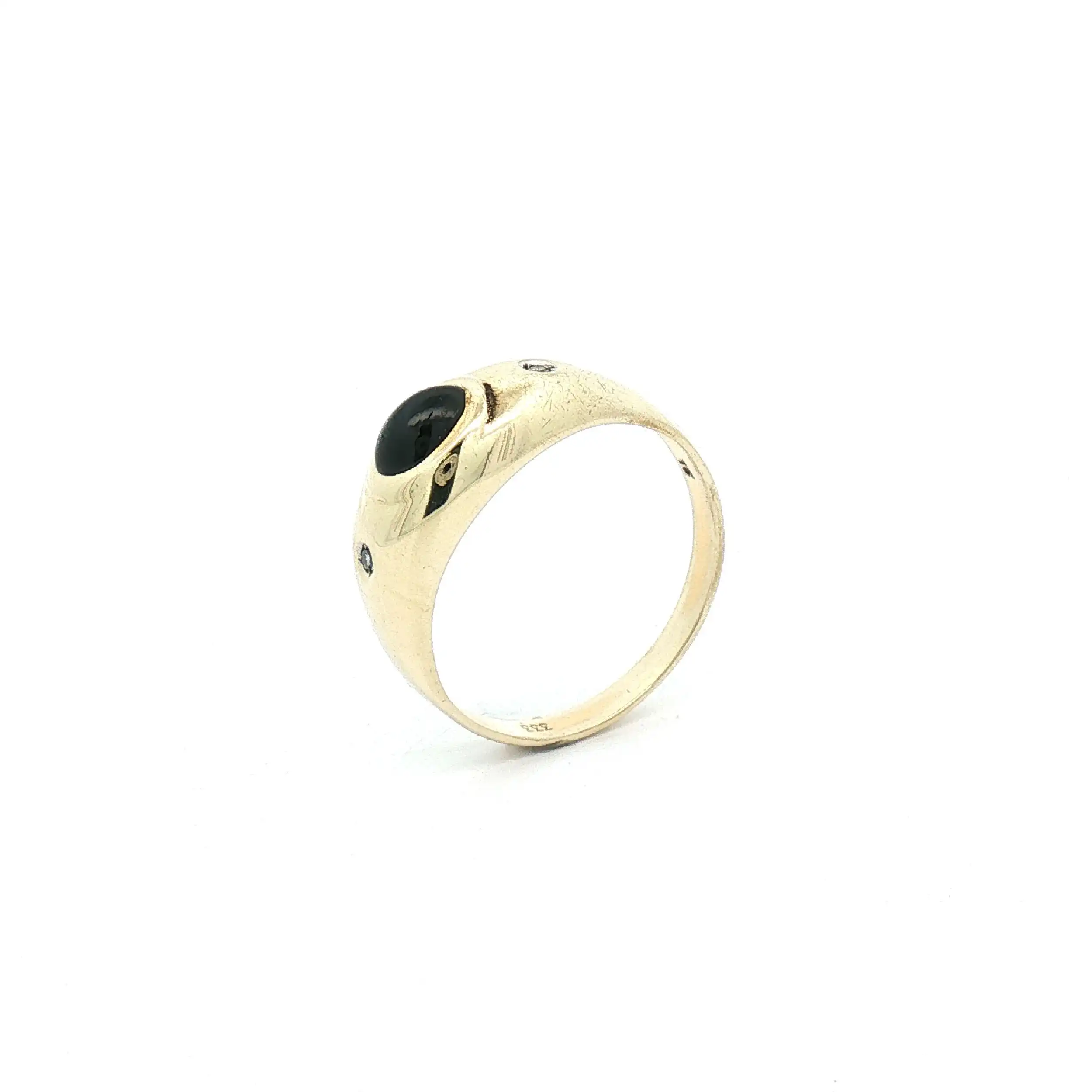 Bandring Gelbgold mit Saphir Cabochon und Diamanten Bandring Gelbgold mit Saphir Cabochon und Diamanten
