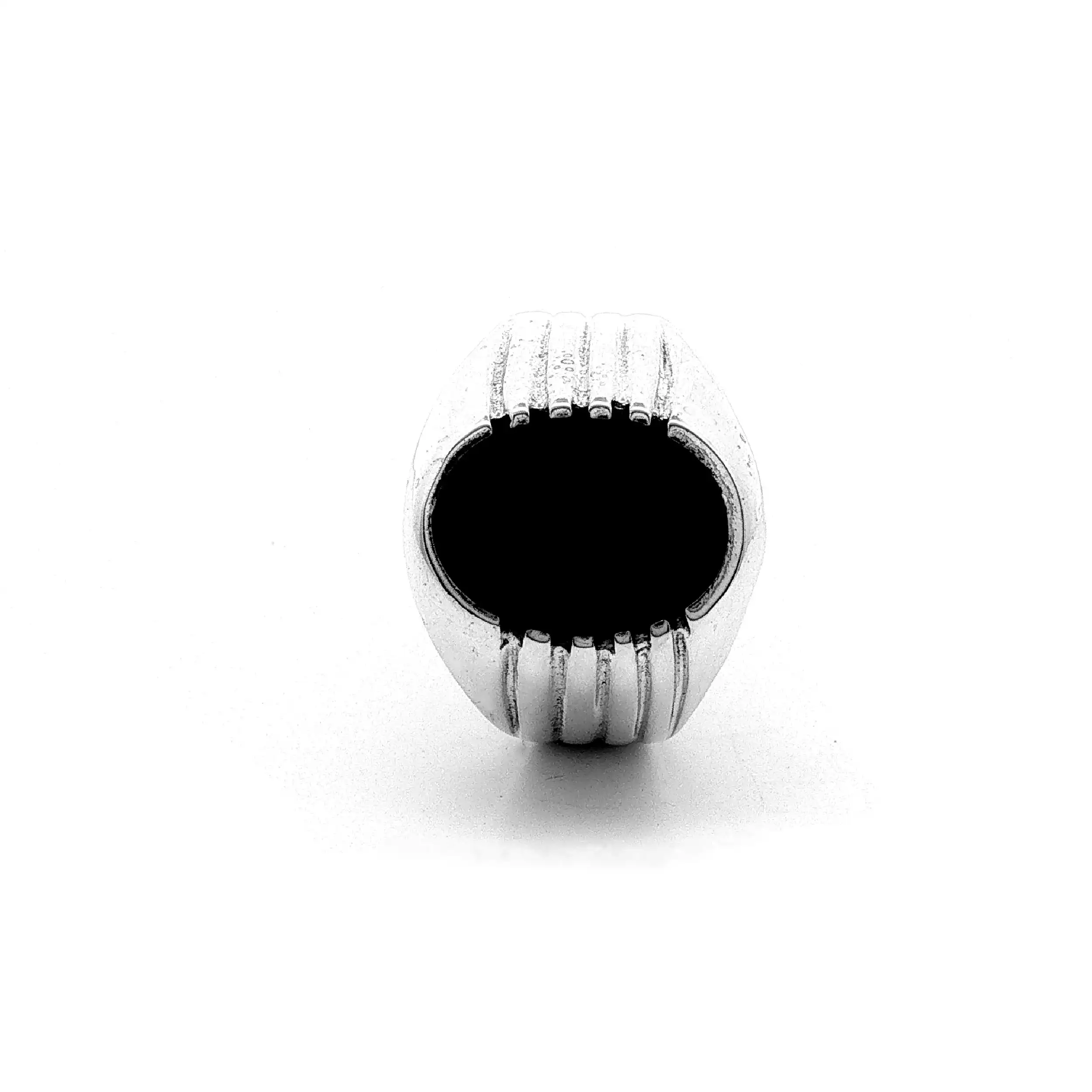 Ring Silber mit schwarzem Farbstein Ring Silber mit schwarzem Farbstein