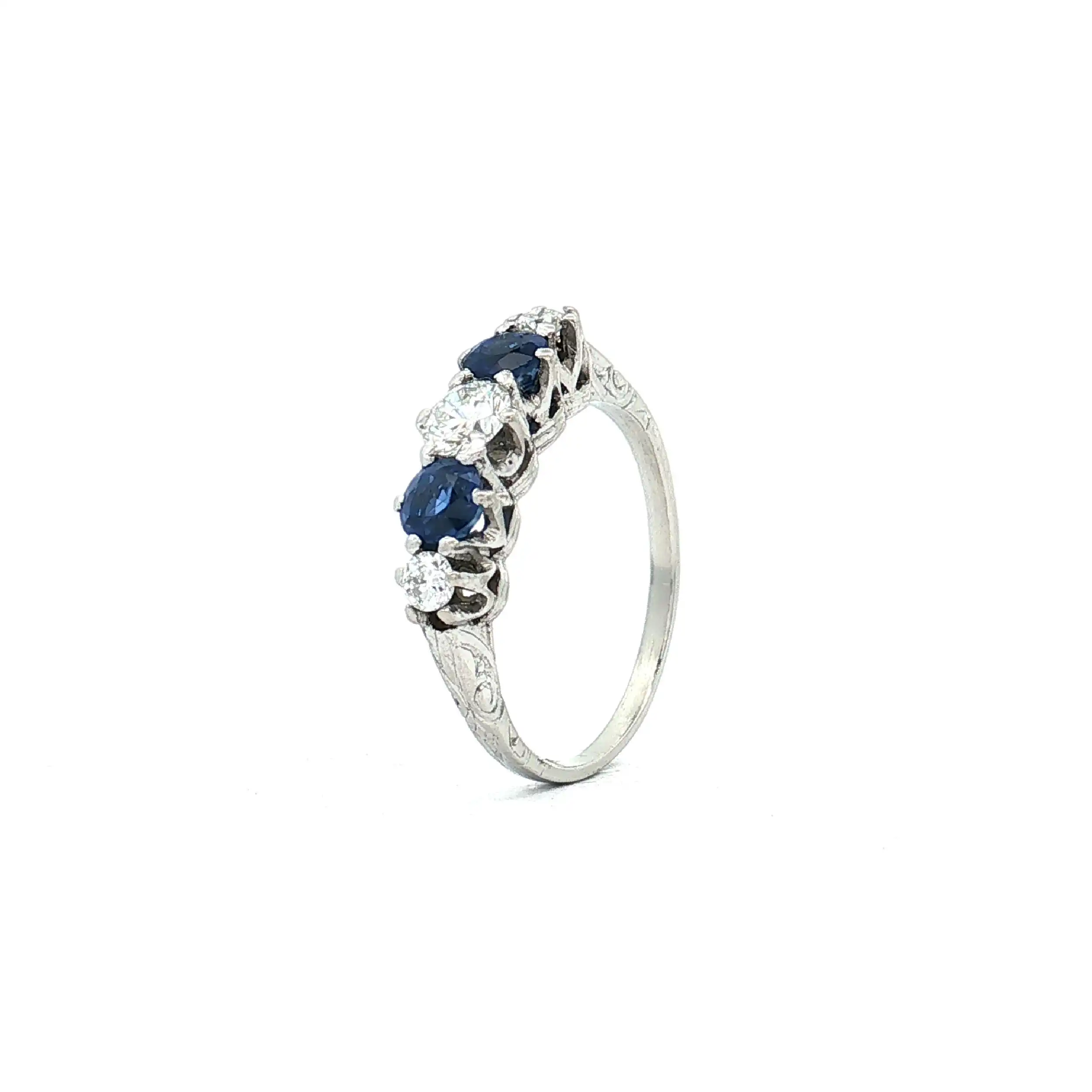 Ring Weißgold mit Brillanten und Saphiren