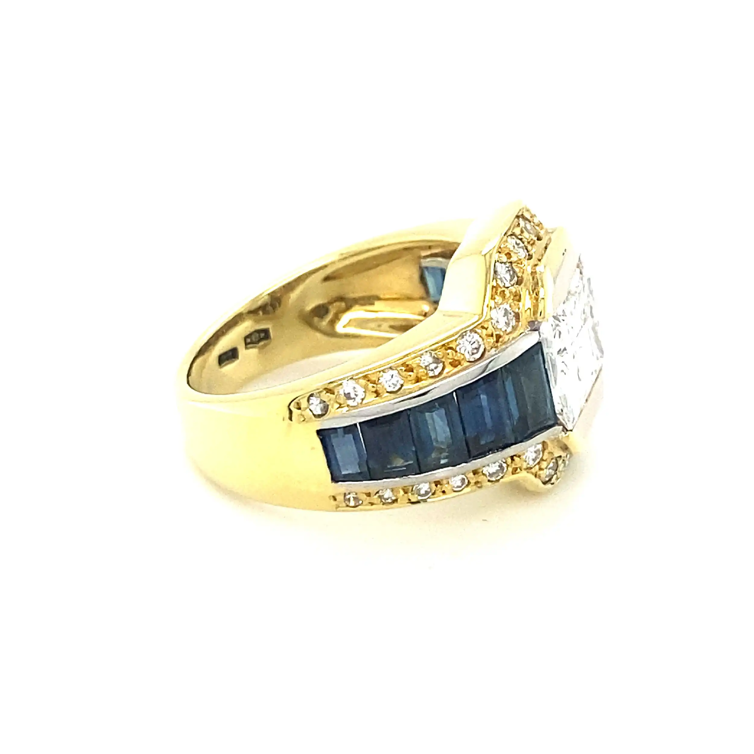 Herrenring mit Princess Diamant, Saphiren und Brillanten, mit DeGEB Gutachten 22.100 Euro Herrenring mit Princess Diamant, Saphiren und Brillanten, mit DeGEB Gutachten 22.100 Euro
