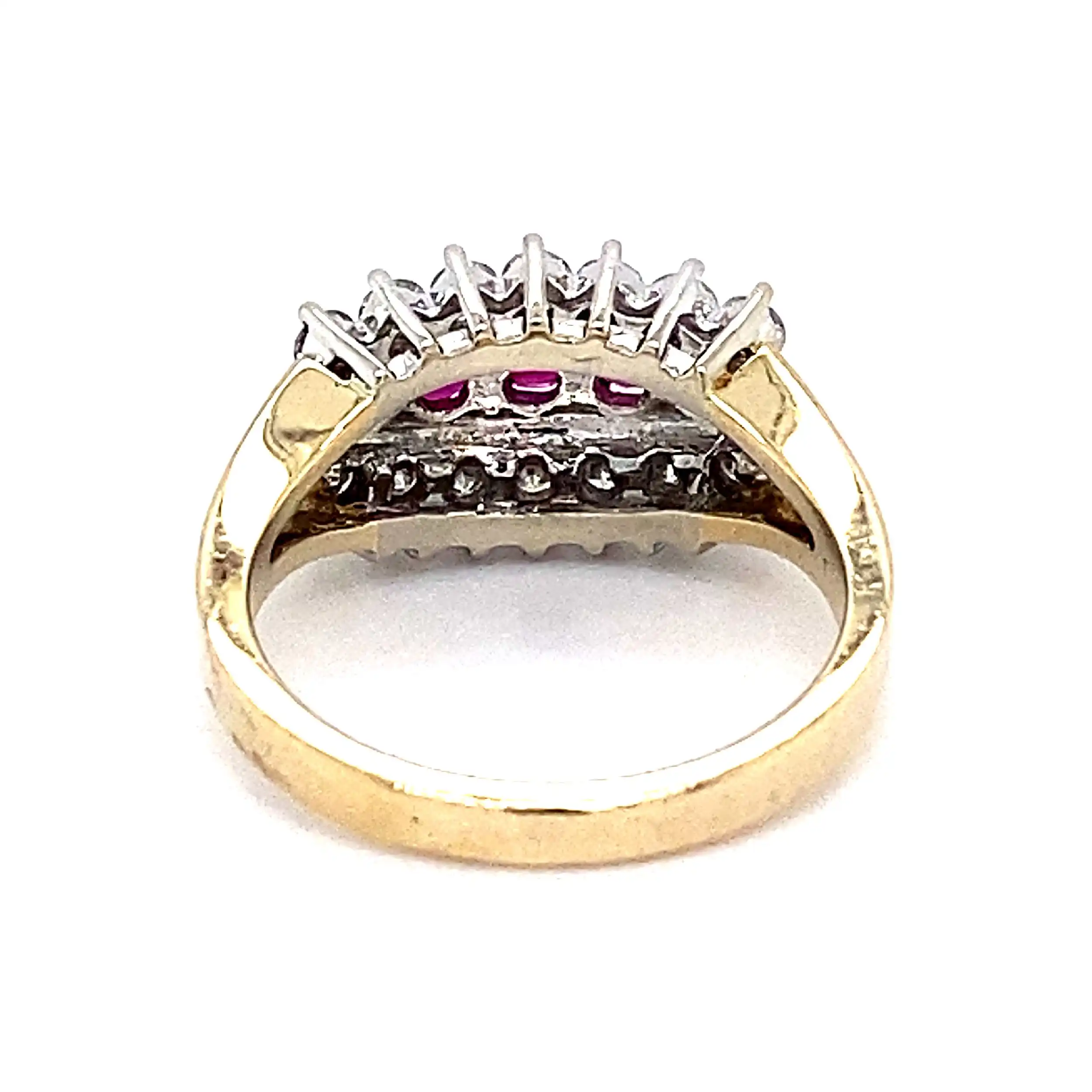 Ring Bicolor mit Rubinen und Brillanten Ring Bicolor mit Rubinen und Brillanten