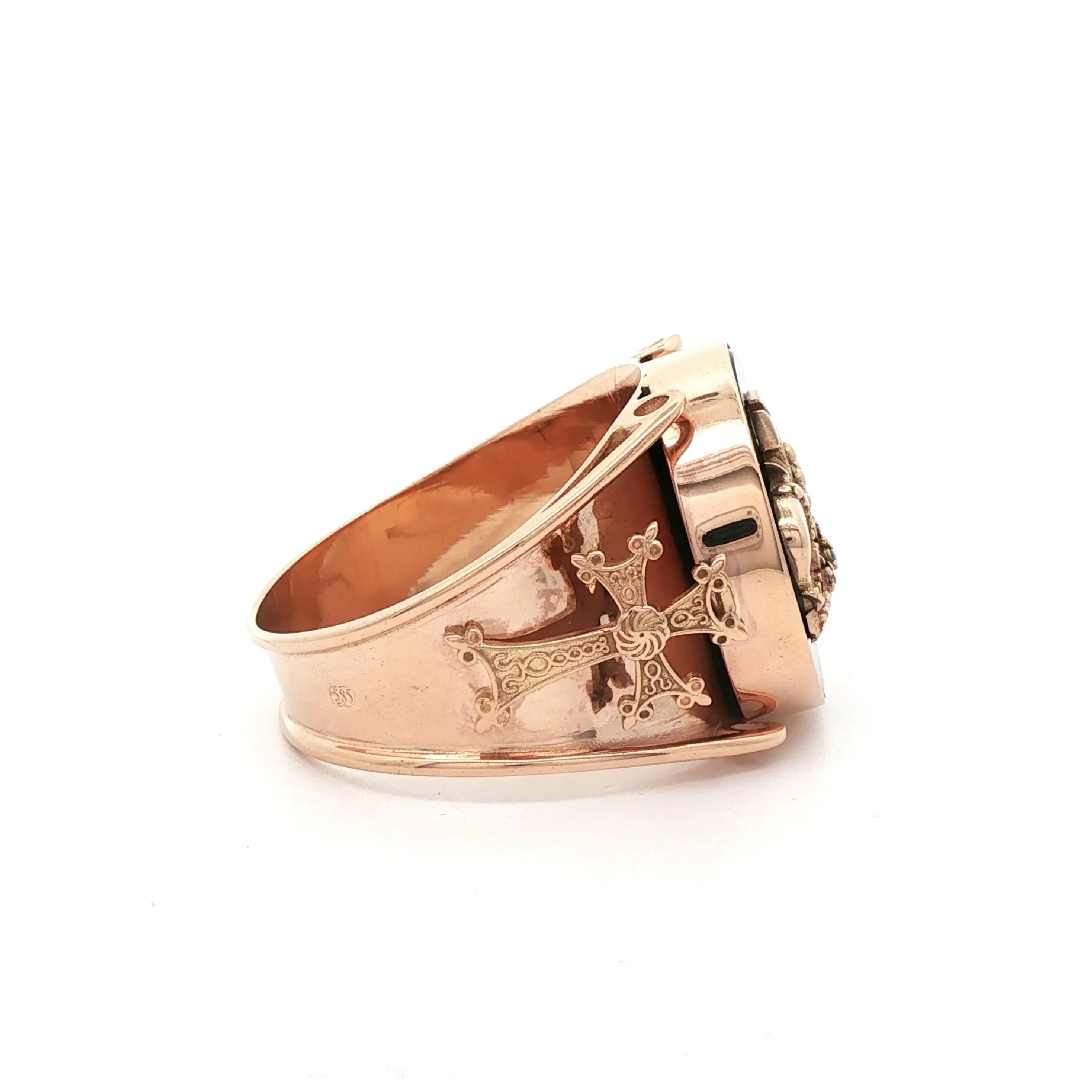 Ring Rotgold mit schwarzem Farbstein "Krone" Ring Rotgold mit schwarzem Farbstein "Krone"