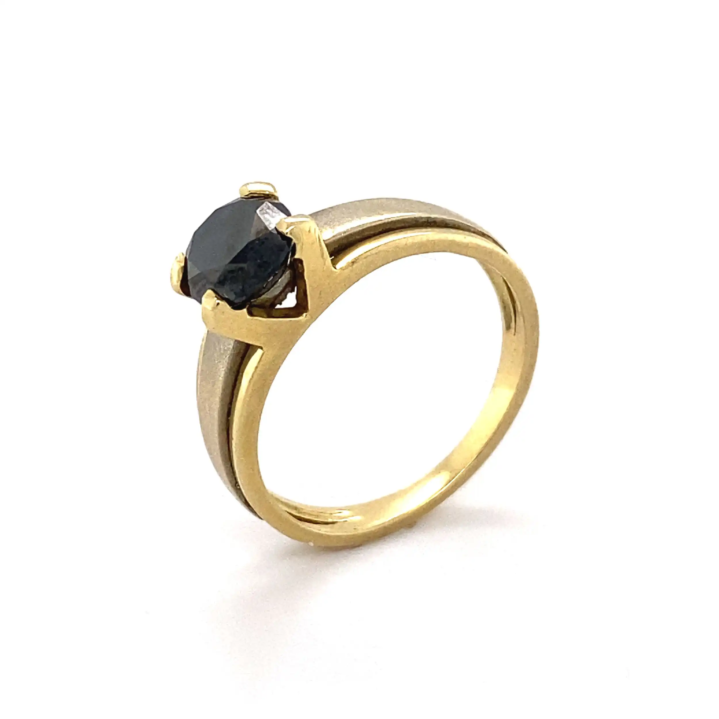 Ring Bicolor mit schwarzem Farbstein Ring Bicolor mit schwarzem Farbstein