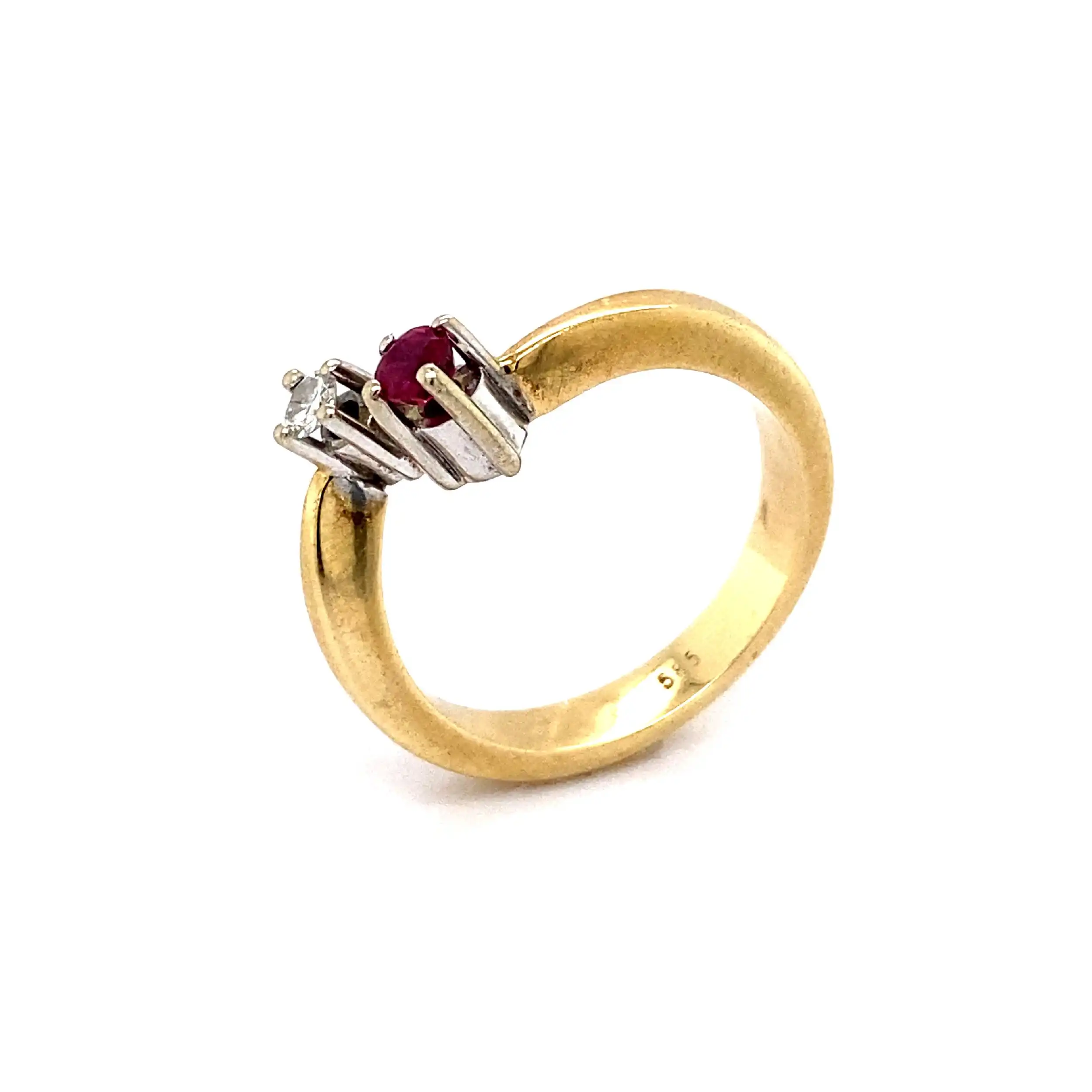Ring Gelbgold mit rotem Farbstein und Brillant Ring Gelbgold mit rotem Farbstein und Brillant