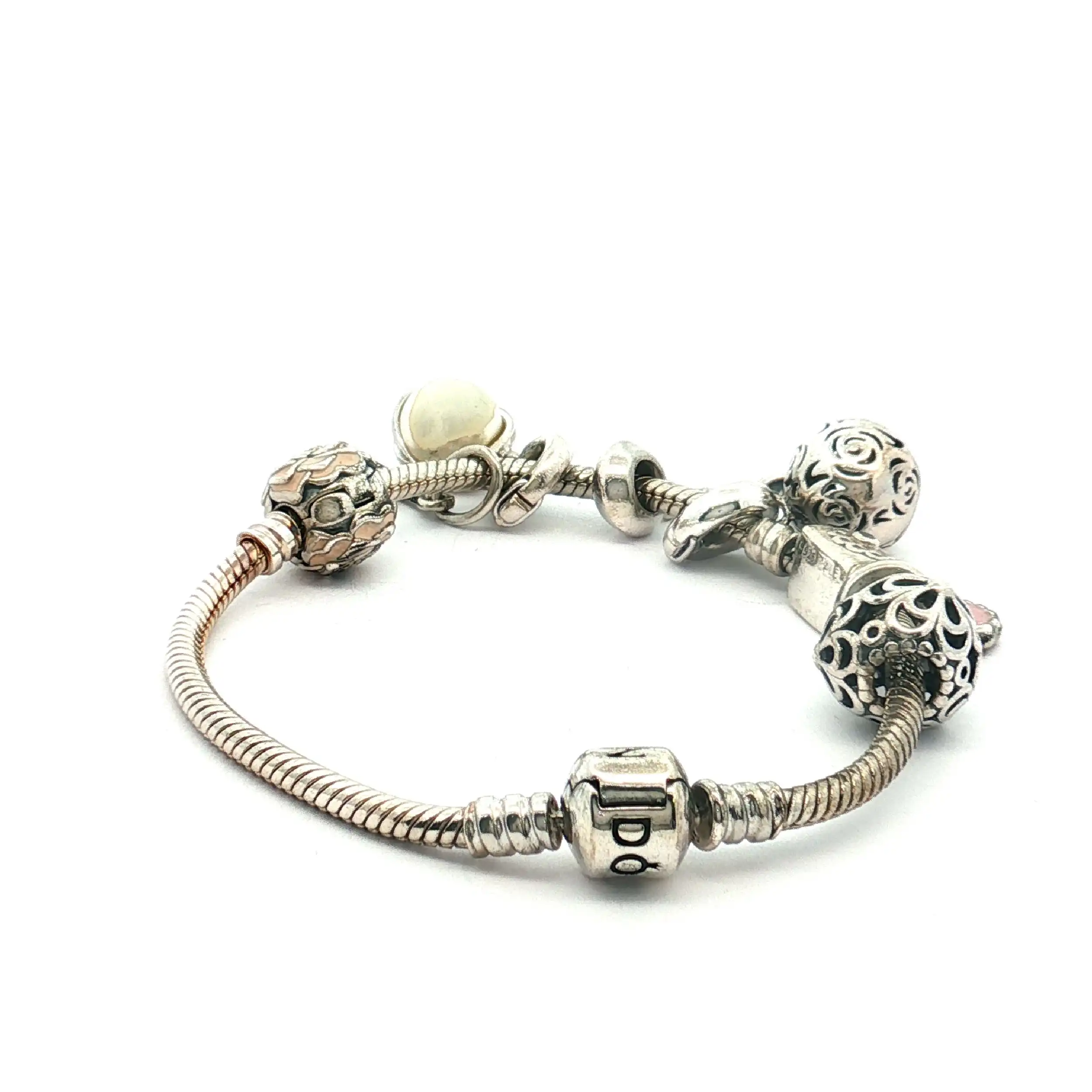 Armband Pandora mit 8 Charms Armband Pandora mit 8 Charms