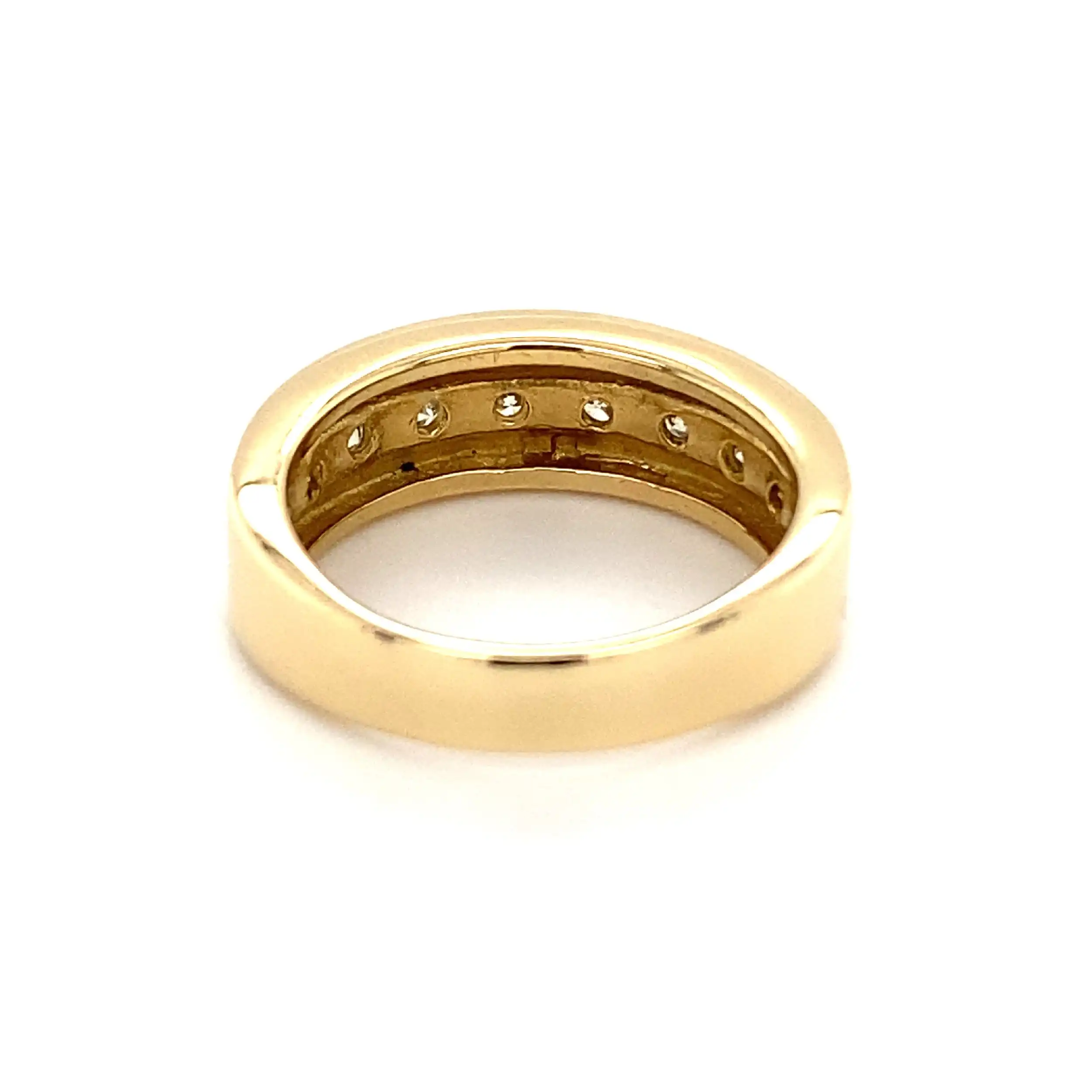 Ring Gelbgold mit Brillanten, graviert mit 1.00ct. Ring Gelbgold mit Brillanten, graviert mit 1.00ct.