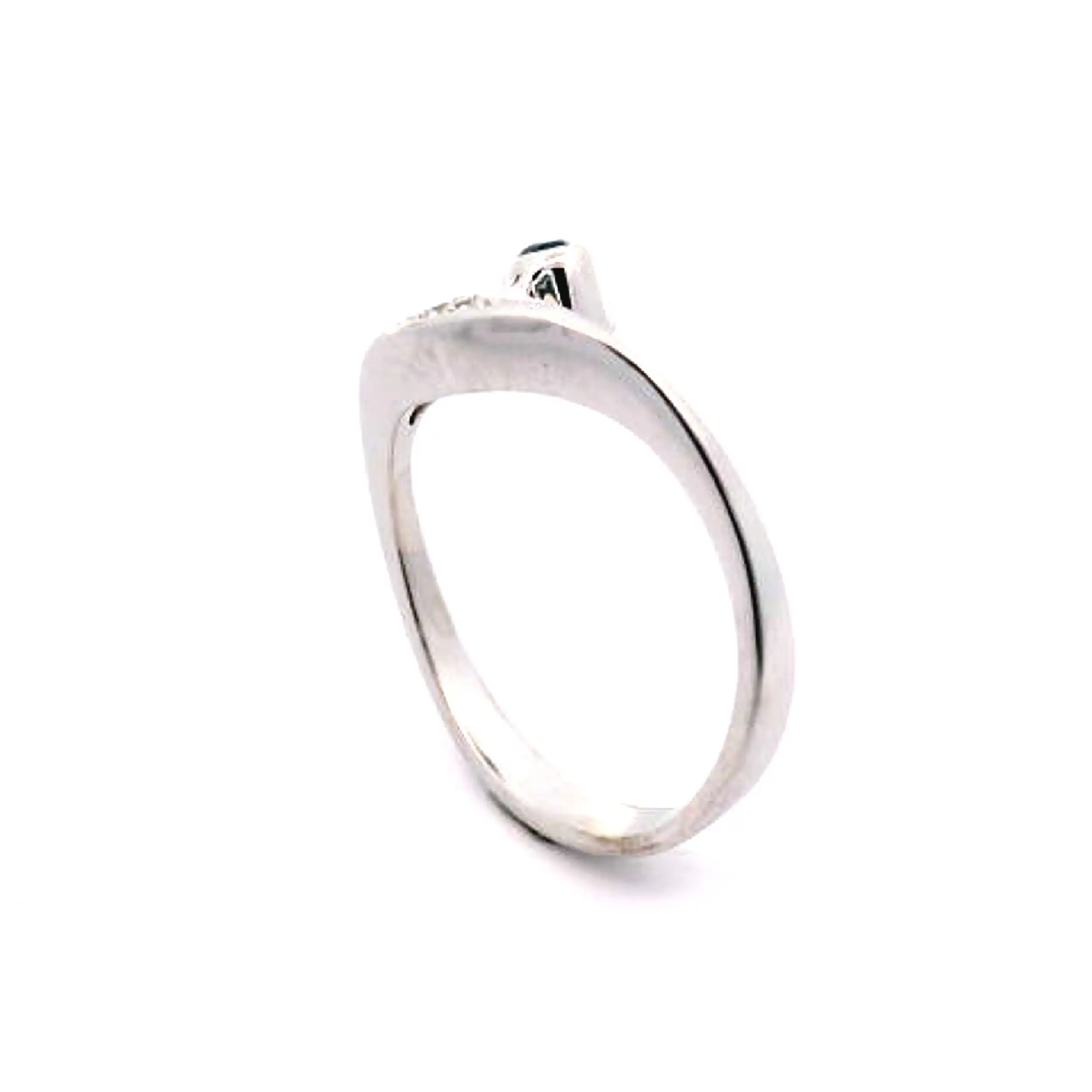Ring Weißgold mit Brillanten und Saphir Ring Weißgold mit Brillanten und Saphir
