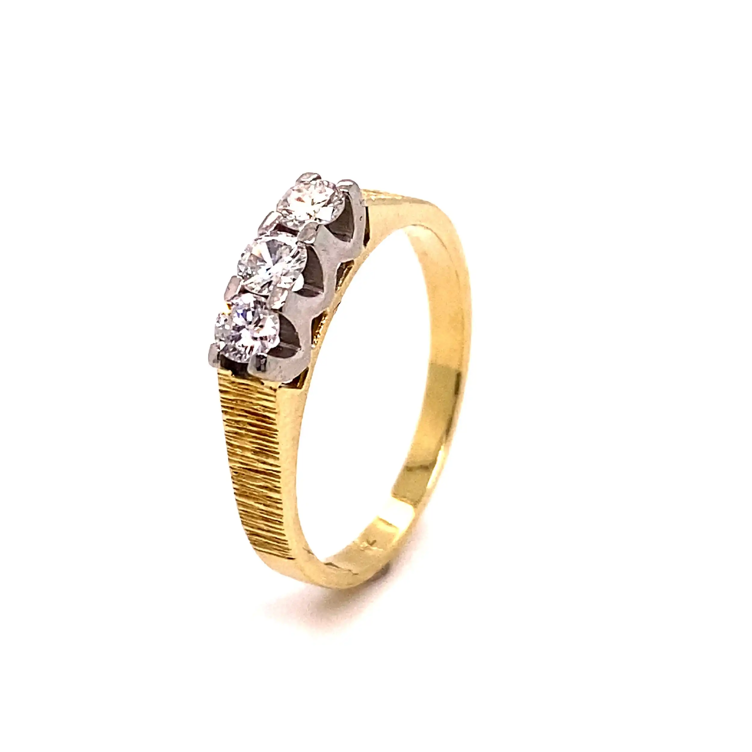 Ring mit Brillanten, graviert mit 0,42ct Ring mit Brillanten, graviert mit 0,42ct