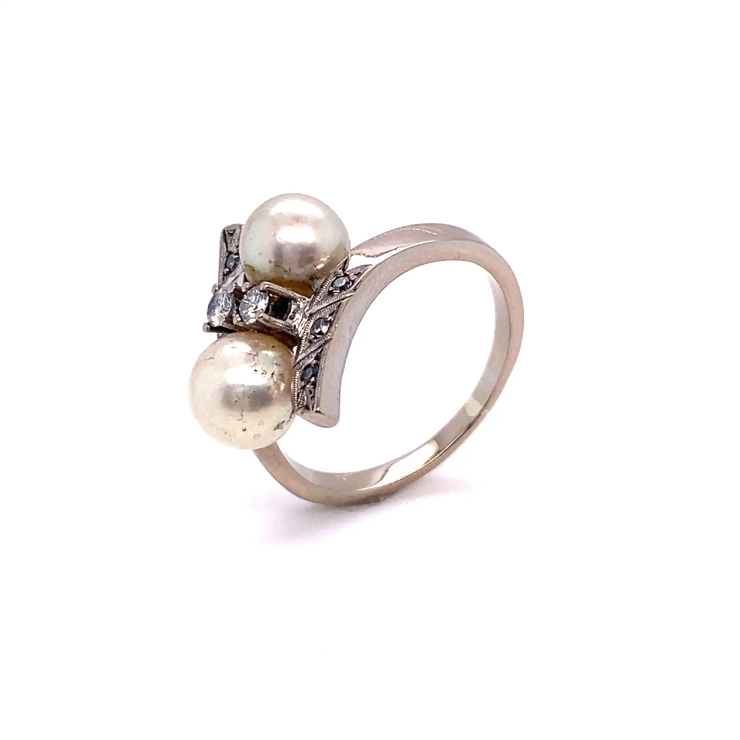 Ring Weißgold mit Perlen, Brillanten und Diamanten Ring Weißgold mit Perlen, Brillanten und Diamanten