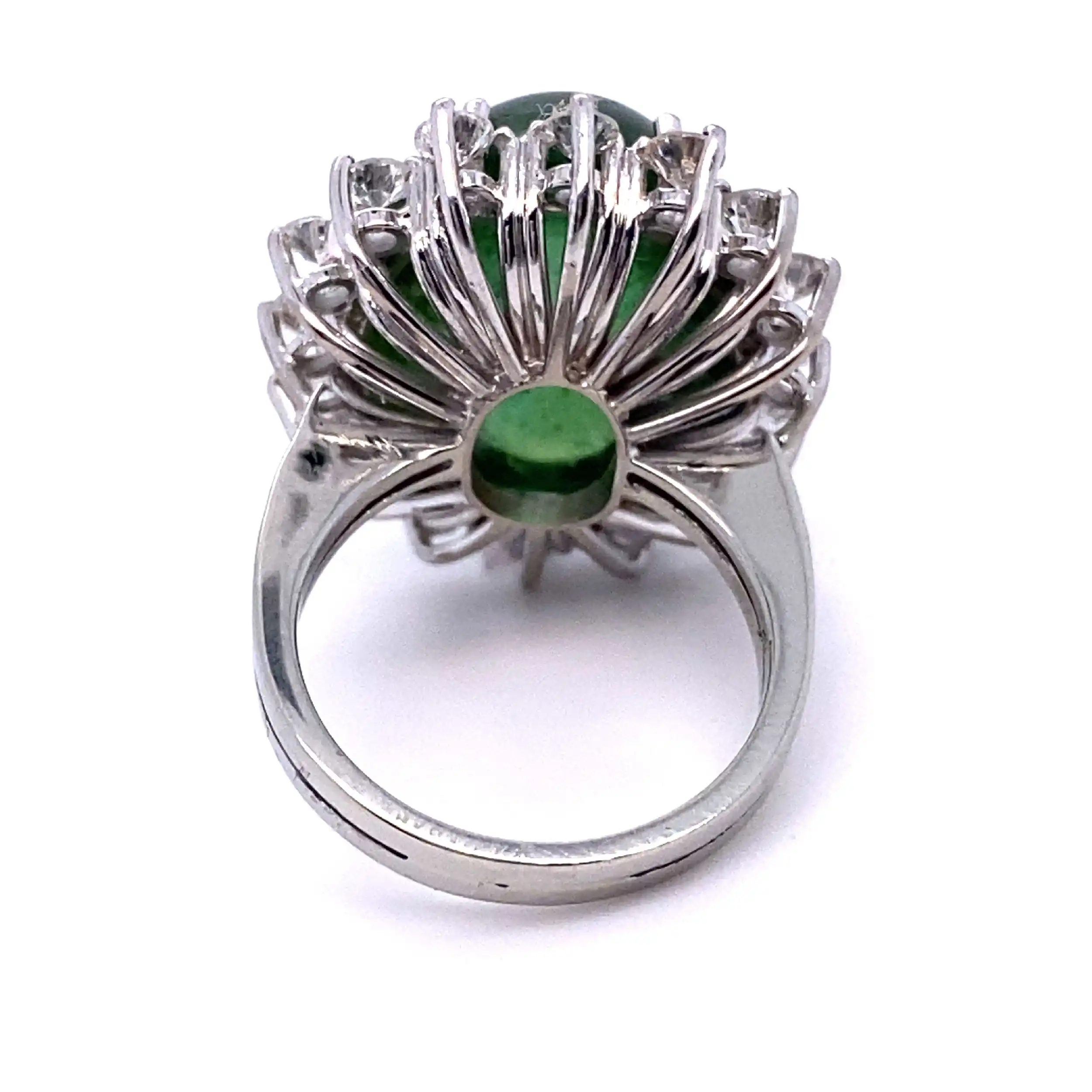 Ring Weißgold mit Turmalin Cabochon und Brillanten Ring Weißgold mit Turmalin Cabochon und Brillanten