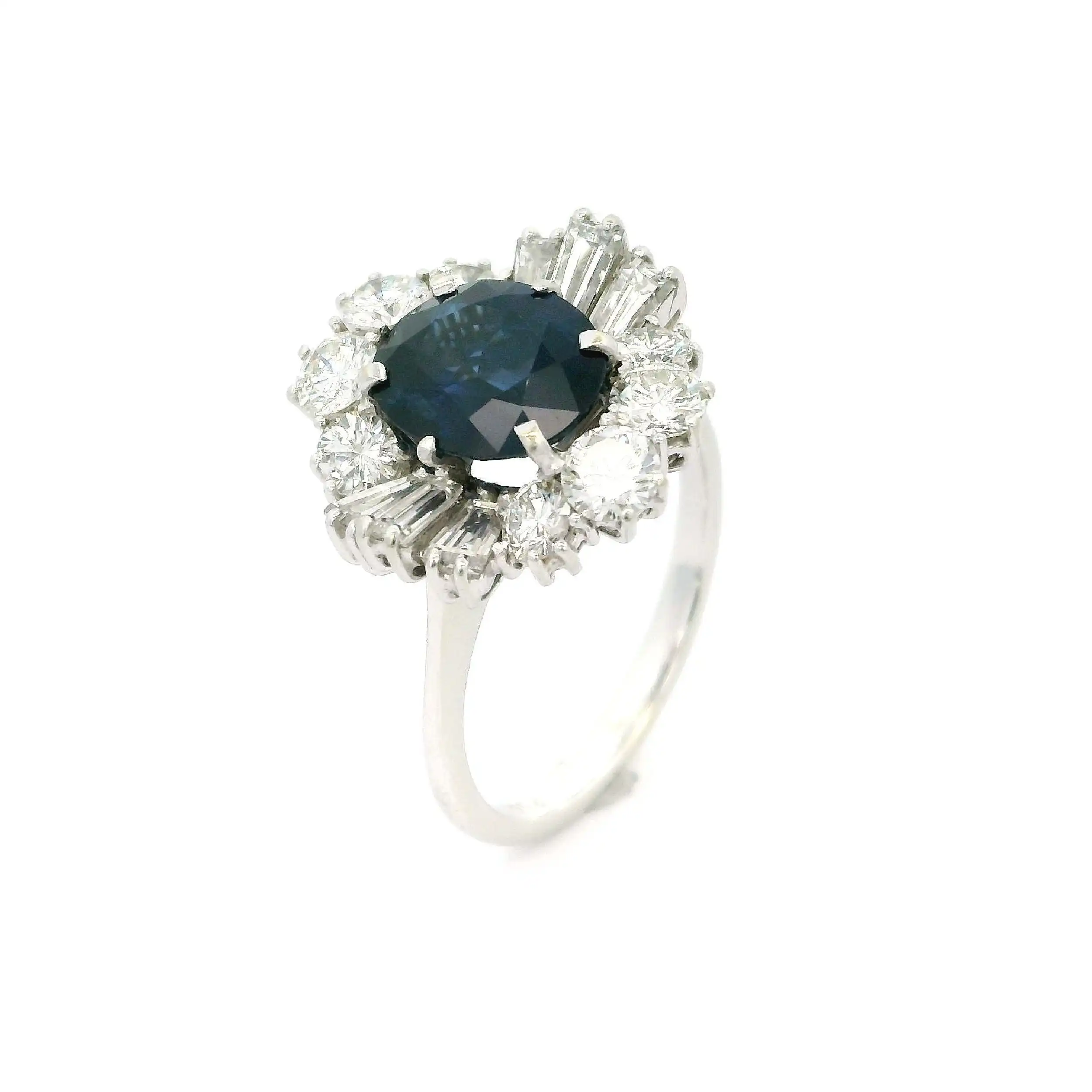 Ring Weißgold mit Saphir und Brillanten Ring Weißgold mit Saphir und Brillanten