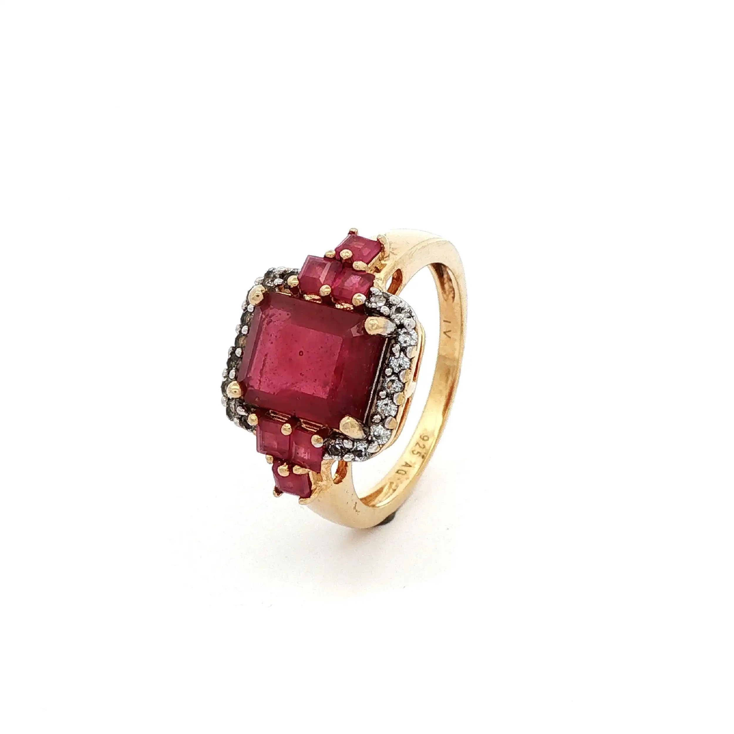 Ring Silber vergoldet mit roten Farbsteinen und Zirkonia