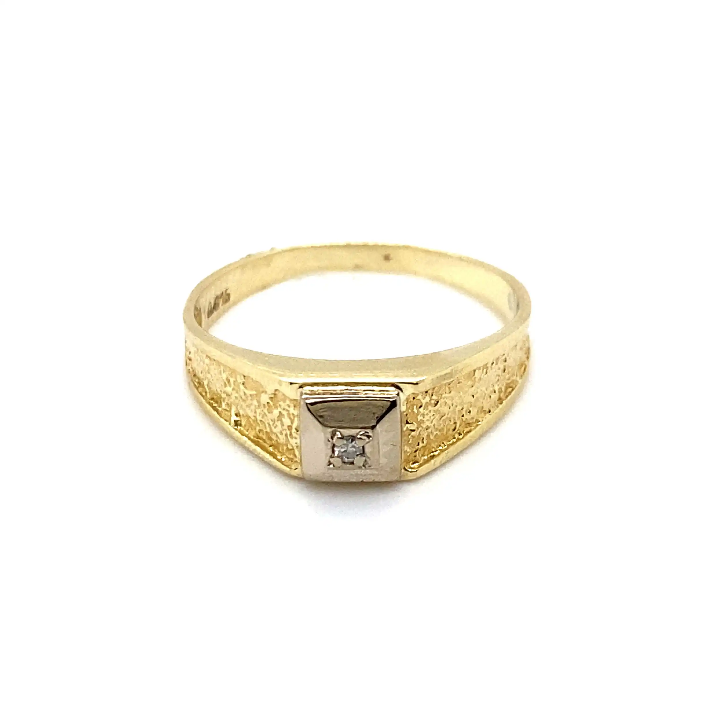 Ring Gelbgold mit Brillant, graviert mit 0,015ct Ring Gelbgold mit Brillant, graviert mit 0,015ct