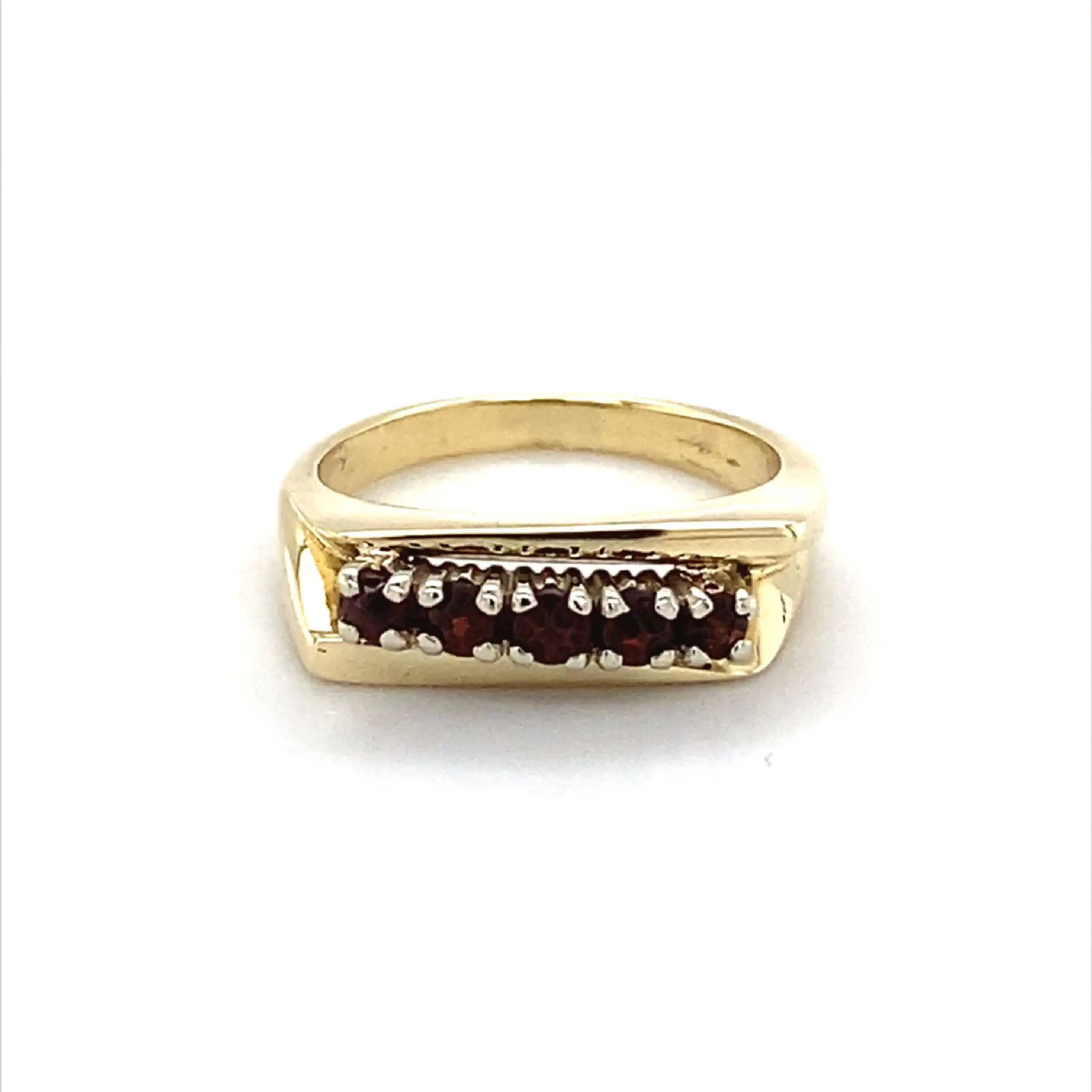 Ring Gelbgold mit roten Steinen Ring Gelbgold mit roten Steinen